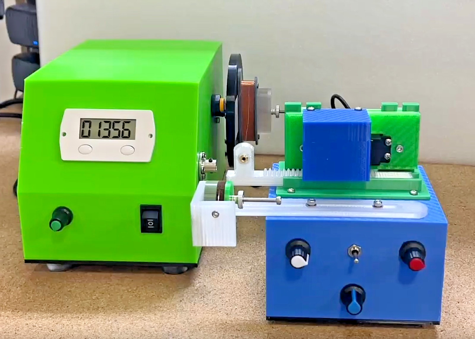 Lortec Guitar Pickup Winder Winding Machine with Auto-Traverse