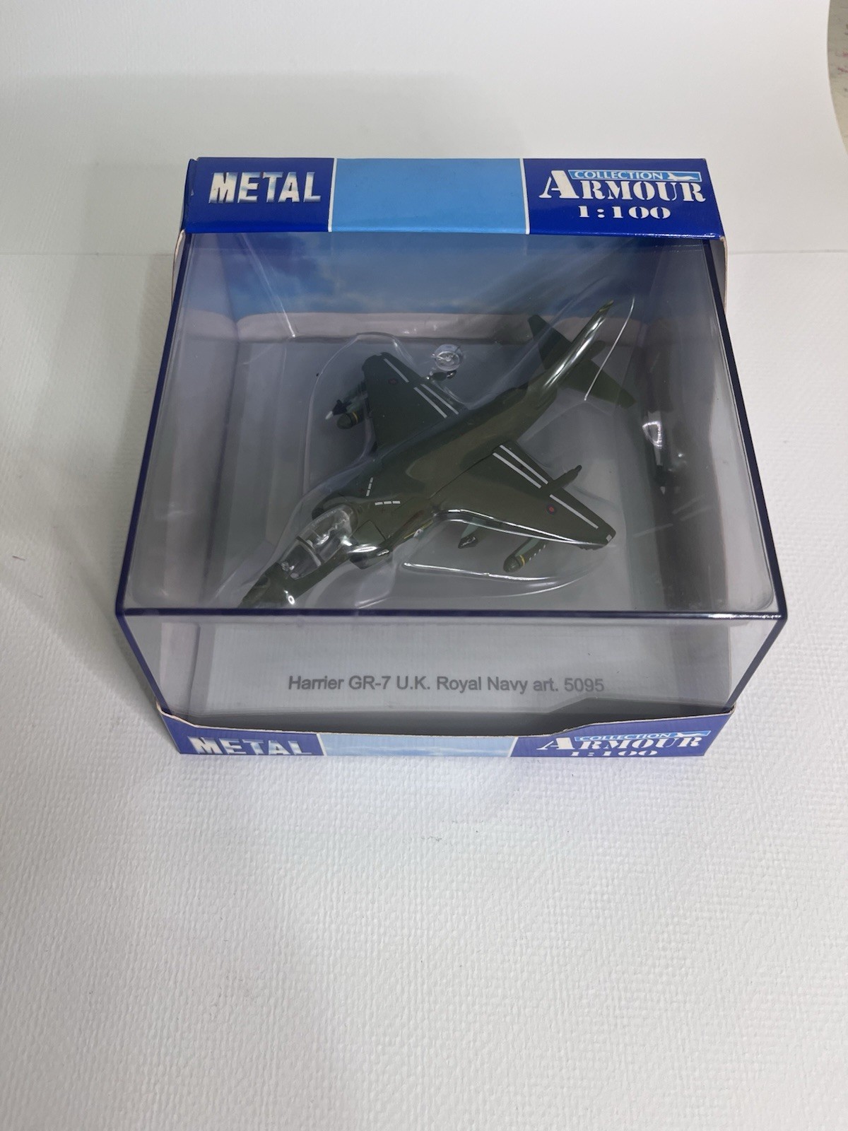 collection armour 1:100 Harrier GR-7 U.K. Royal Navy art. 5095 collection armour 1:100 Harrier GR-7 U.K. Royal Navy art. 5095