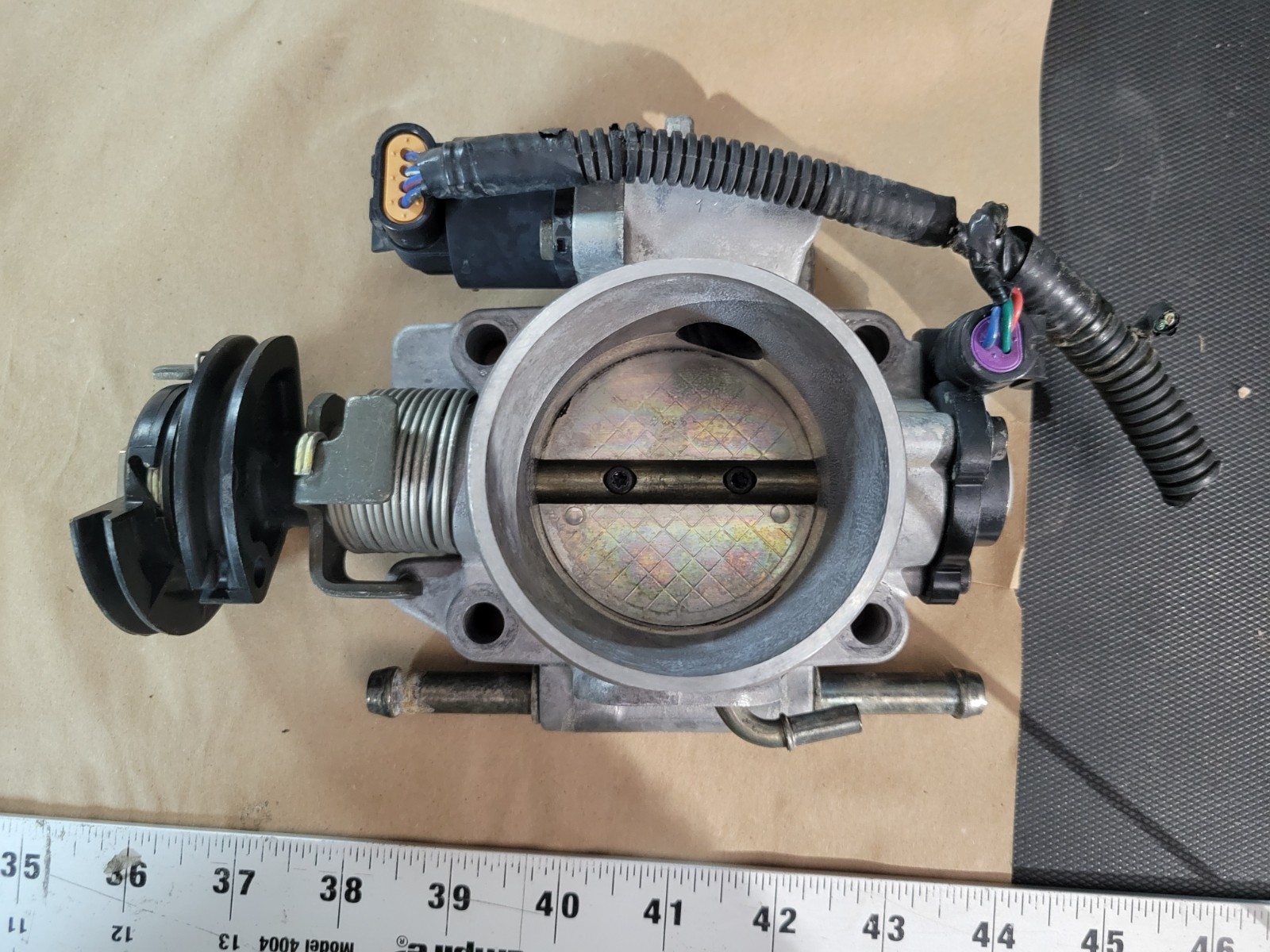 1998-1999 Isuzu Trooper 3.5L AT OEM Engine Throttle Body Assembly TPS 