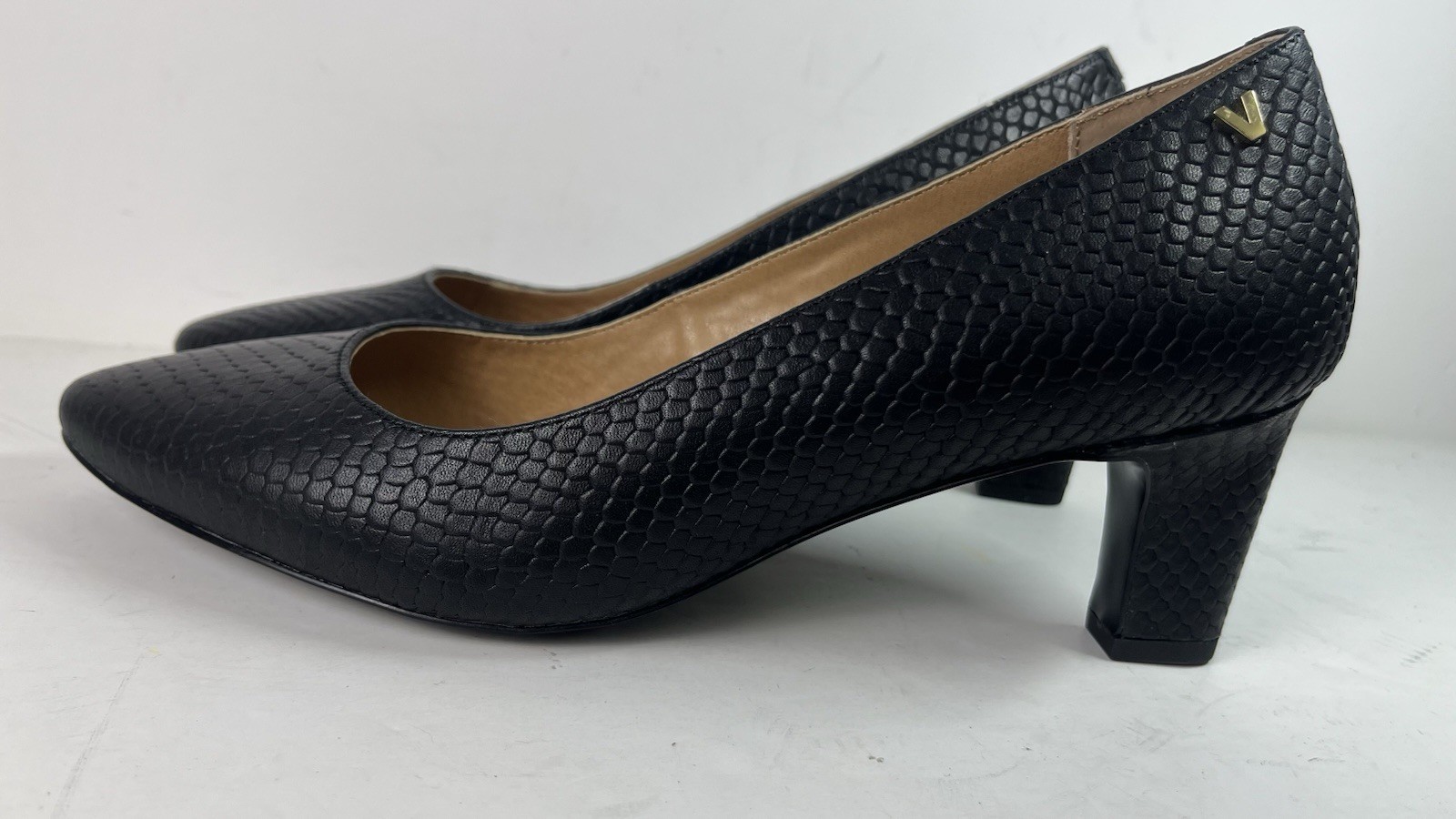 VIONIC Women MADISON MIA Leather Pumps BLACK SNAKE  8.5 M New