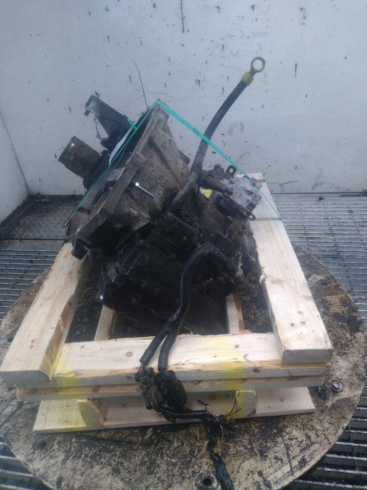 Automatic Transmission Convertible 2.7L Fits 03-04 SEBRING 810571