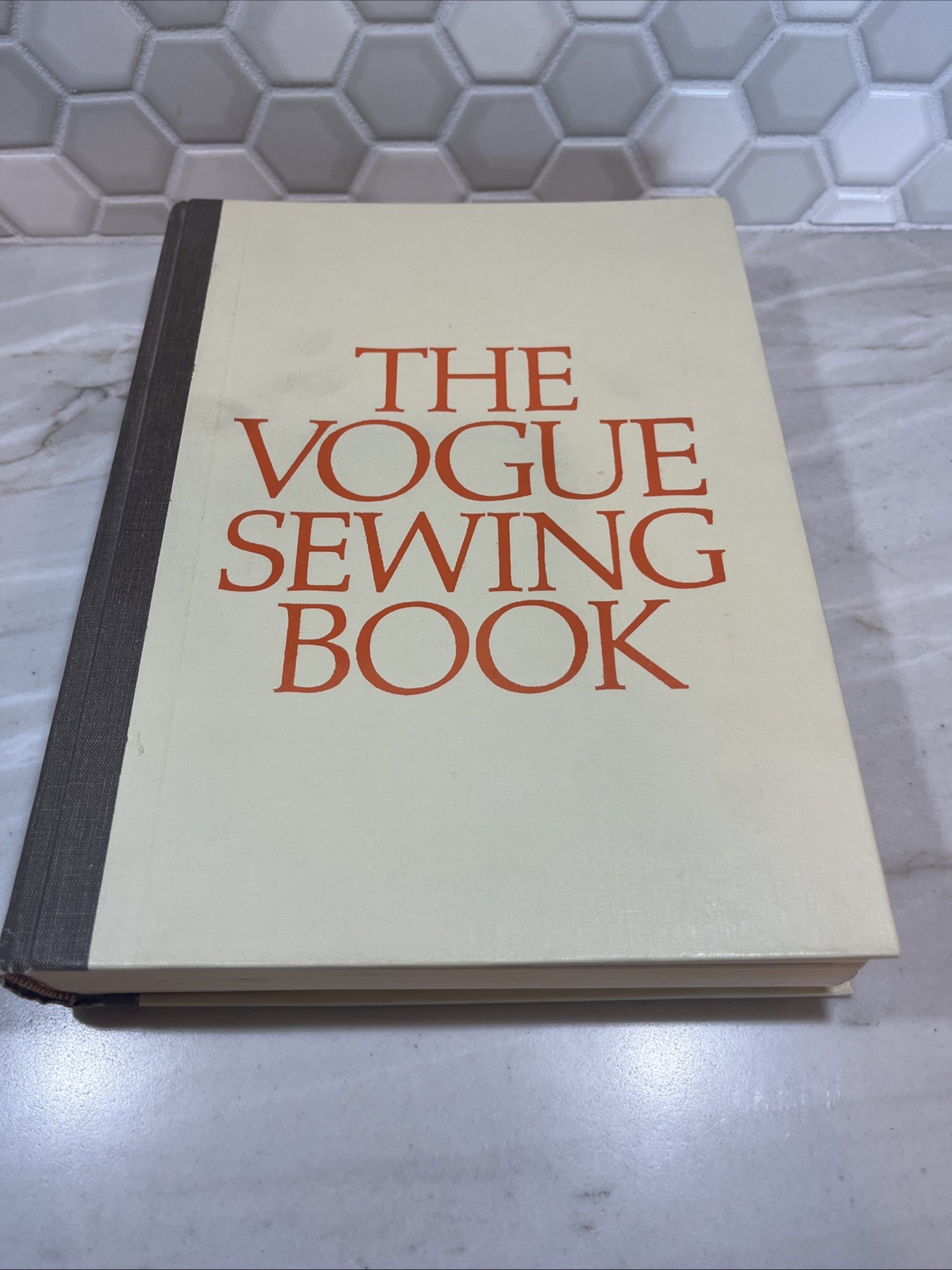 Vintage 1971 The Vogue Sewing Book With Sleeve Cover Box Third Print Vintage 1971 The Vogue Sewing Book With Sleeve Cover Box Third Print