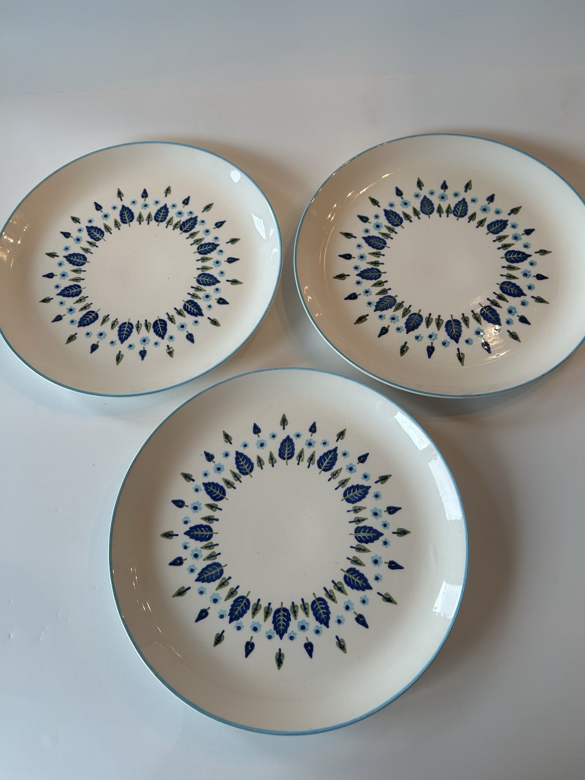 Marcrest Swiss Alpine Salad Plates Set of 3 White/Blue Round Glossy Finish. 8.5” Marcrest Swiss Alpine Salad Plates Set of 3 White/Blue Round Glossy Finish. 8.5”
