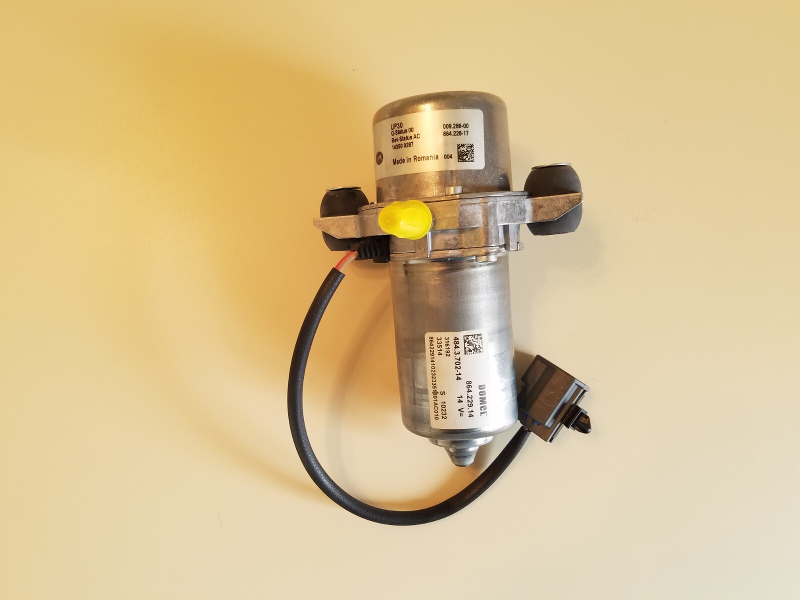 Hella 009286001 VACUUM PUMP UP30