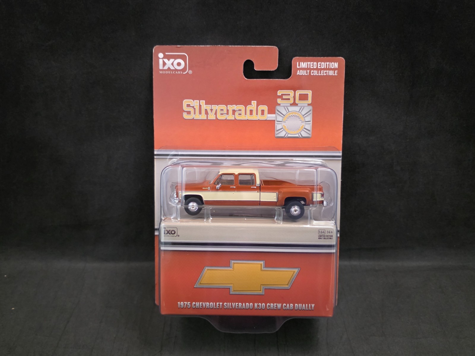 IXO 1975 Chevrolet Silverado K30 Crew Cab Dually 1:64 Scale Diecast - IA64019 IXO 1975 Chevrolet Silverado K30 Crew Cab Dually 1:64 Scale Diecast - IA64019