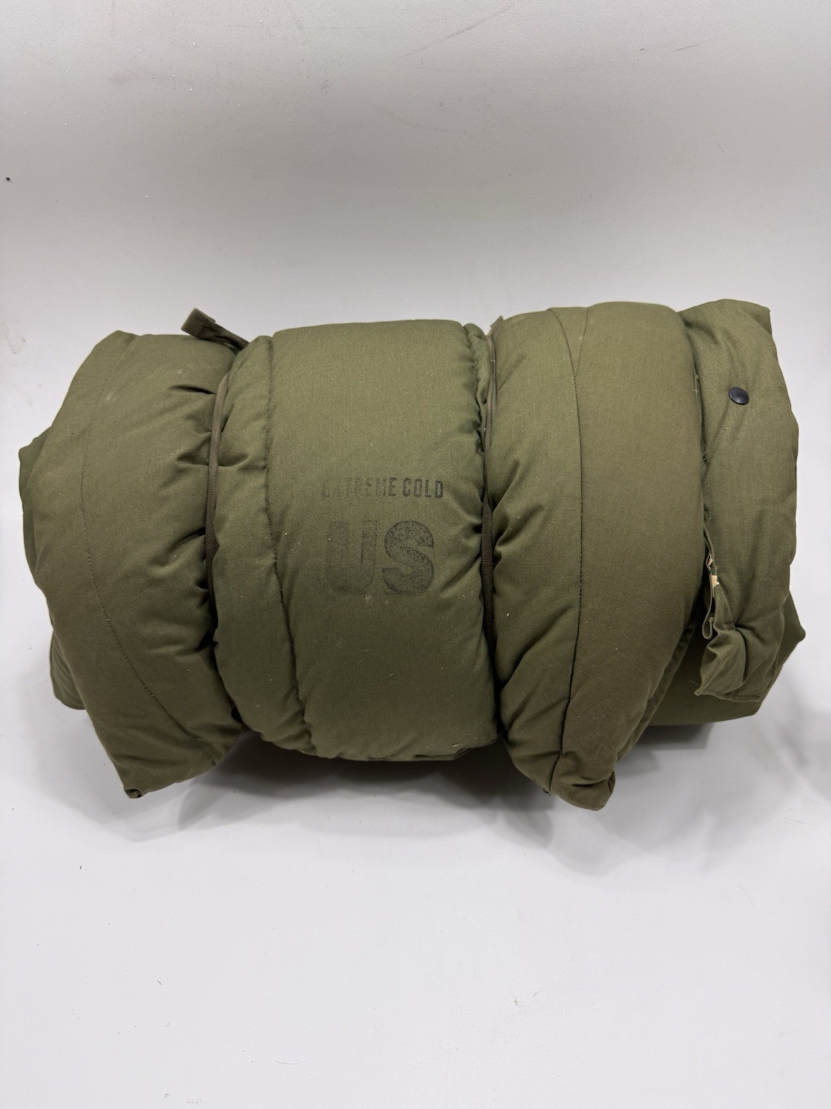 New U.S Military Extreme Cold Weather Sleeping Bag Poly/Down 8465-01-033-8057