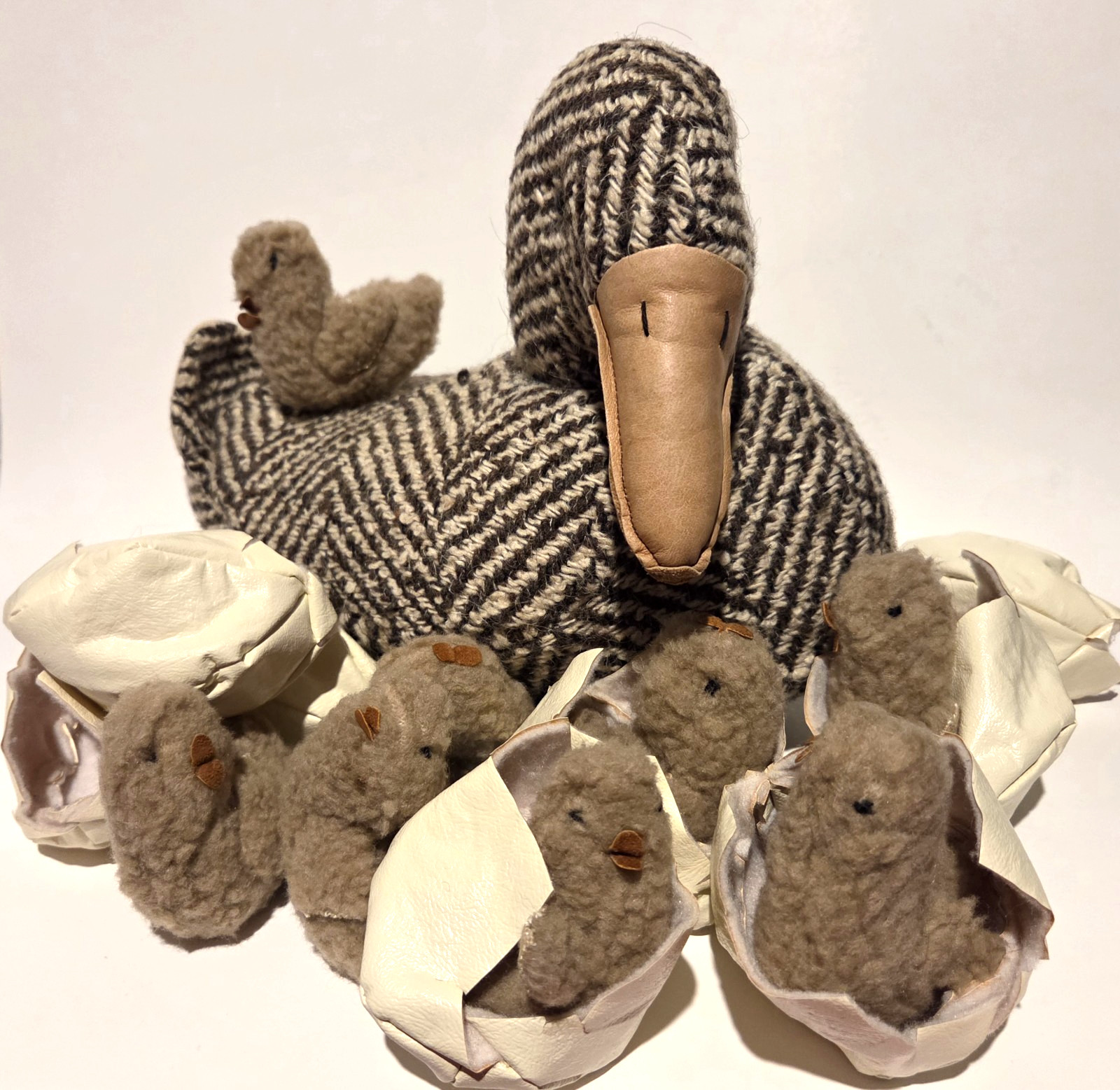 Vintage 1983 Carolyn Cook Duck & 8 Ducklings OOAK Textile Art Handmade PLS READ
