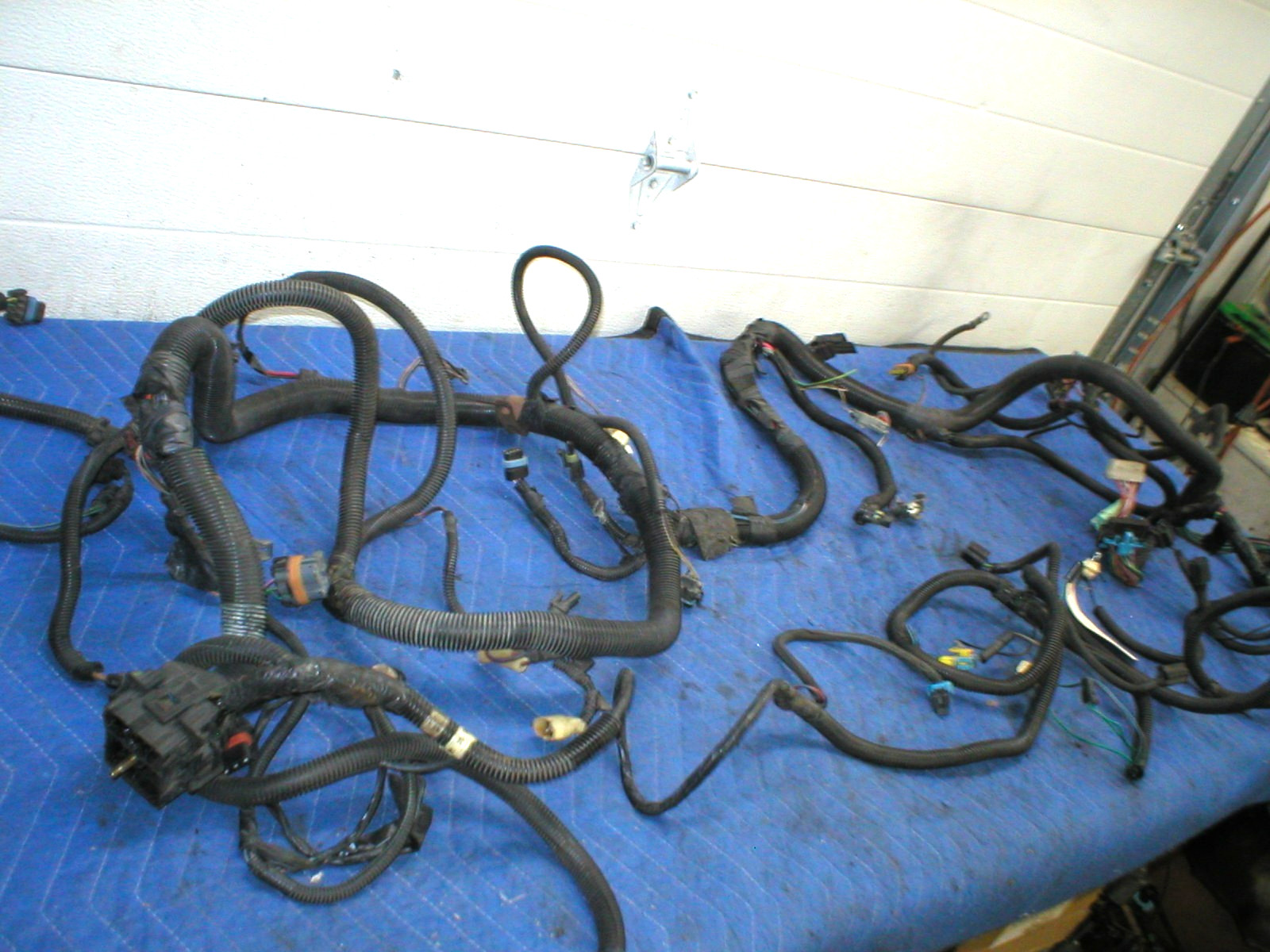 1982- 84 CAMARO Z28 V8 CROSSFIRE INJECTION ENGINE WIRING HARNESS GM OEM COMPLETE