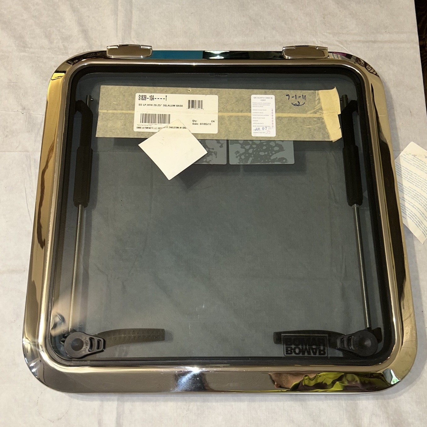 Bomar Deck Hatch Stainless Steel Voyager Low Profile 20 1/4\