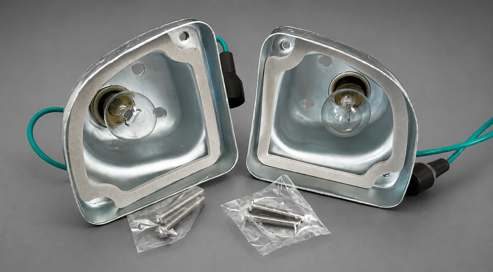 1967-72 Chevy GMC Fleetside Pickup Blazer Jimmy Back Up Lamp Housing LH RH PAIR