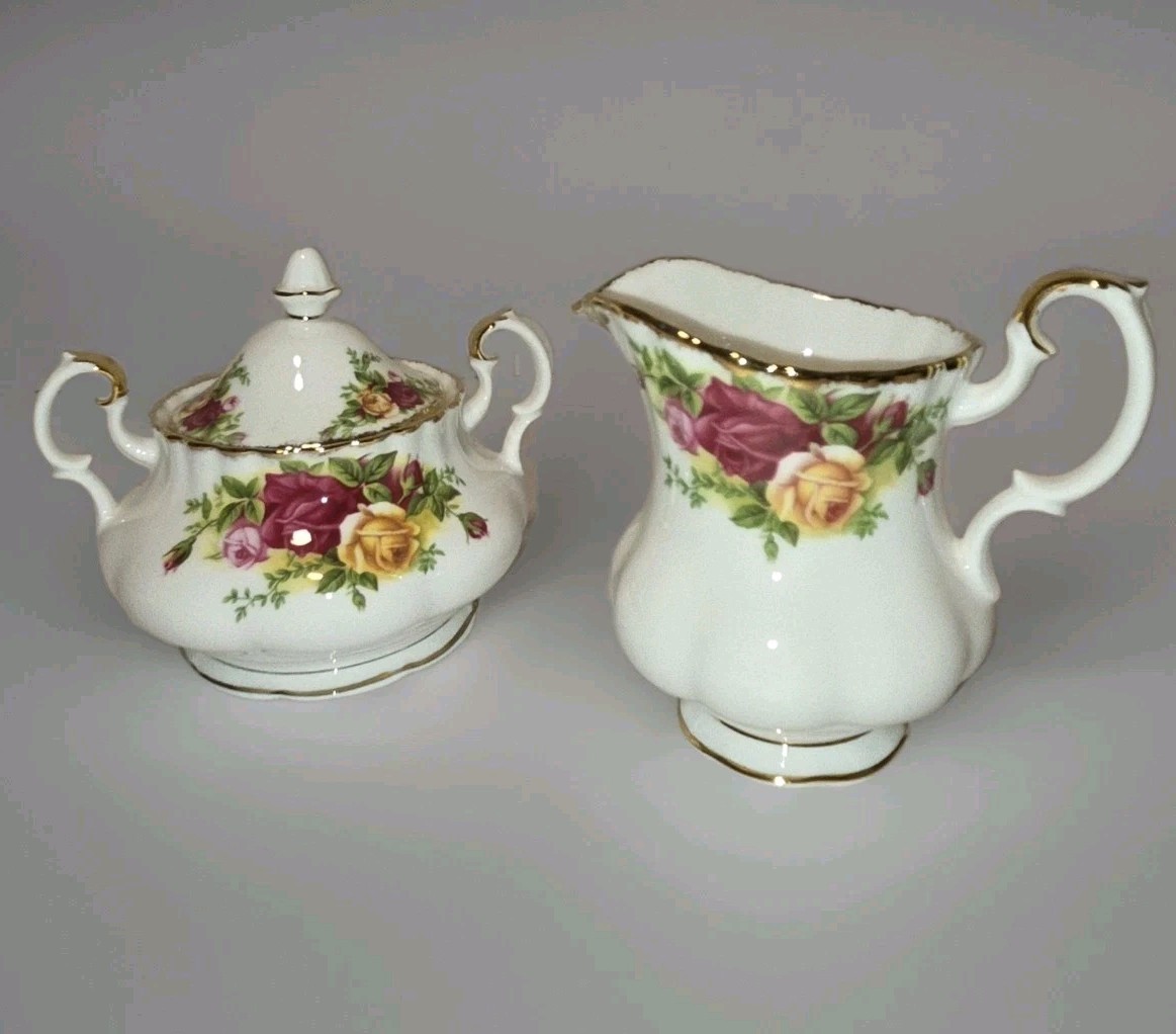 VTG Royal Albert Sugar Creamer Set Old Country Roses Serving Gold Trim England VTG Royal Albert Sugar Creamer Set Old Country Roses Serving Gold Trim England