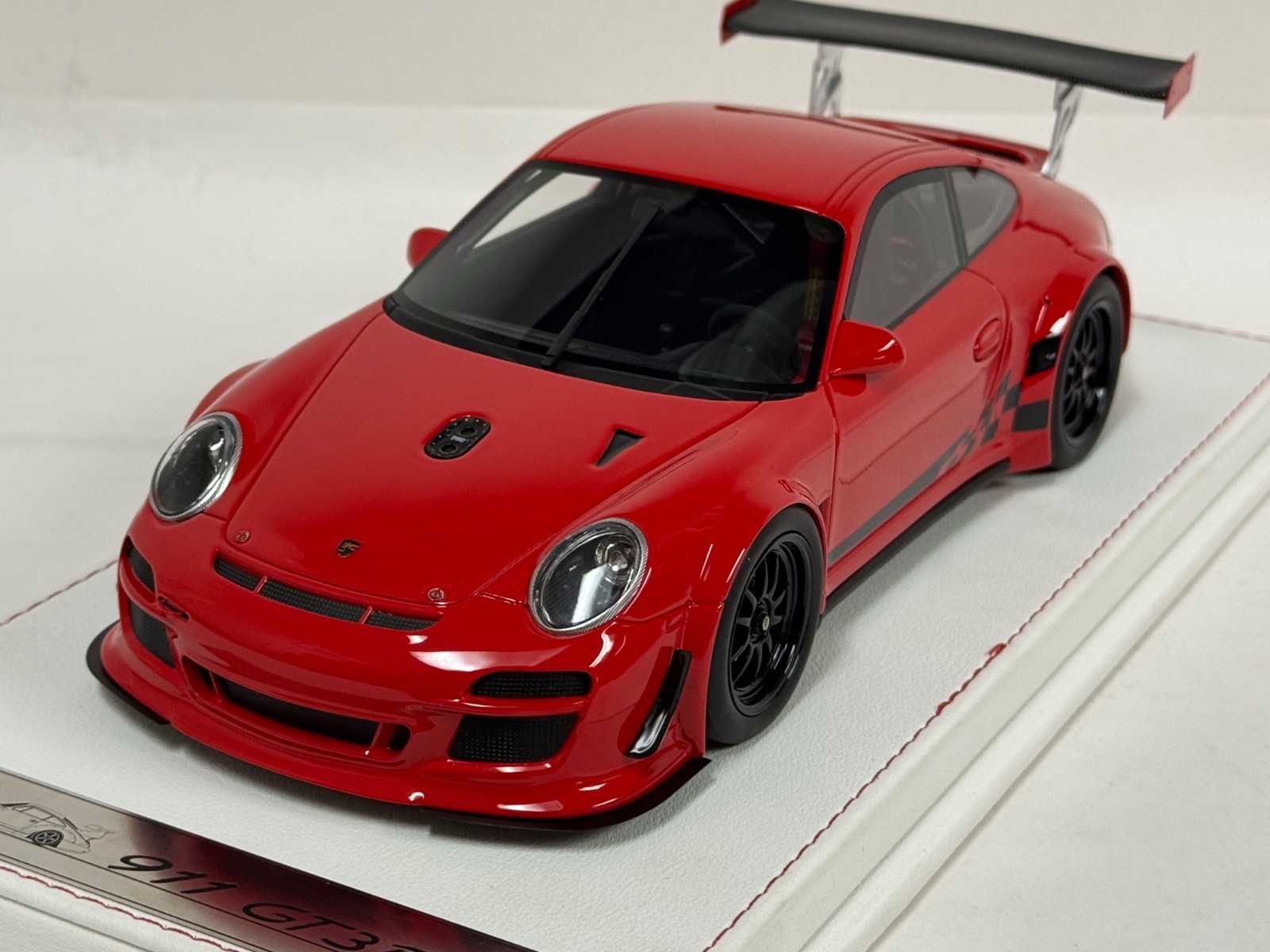 1/18 GL Porsche 911 GT3 RS 3.8 from 2011 Red / Black  Wheels  40 pcs AB683
