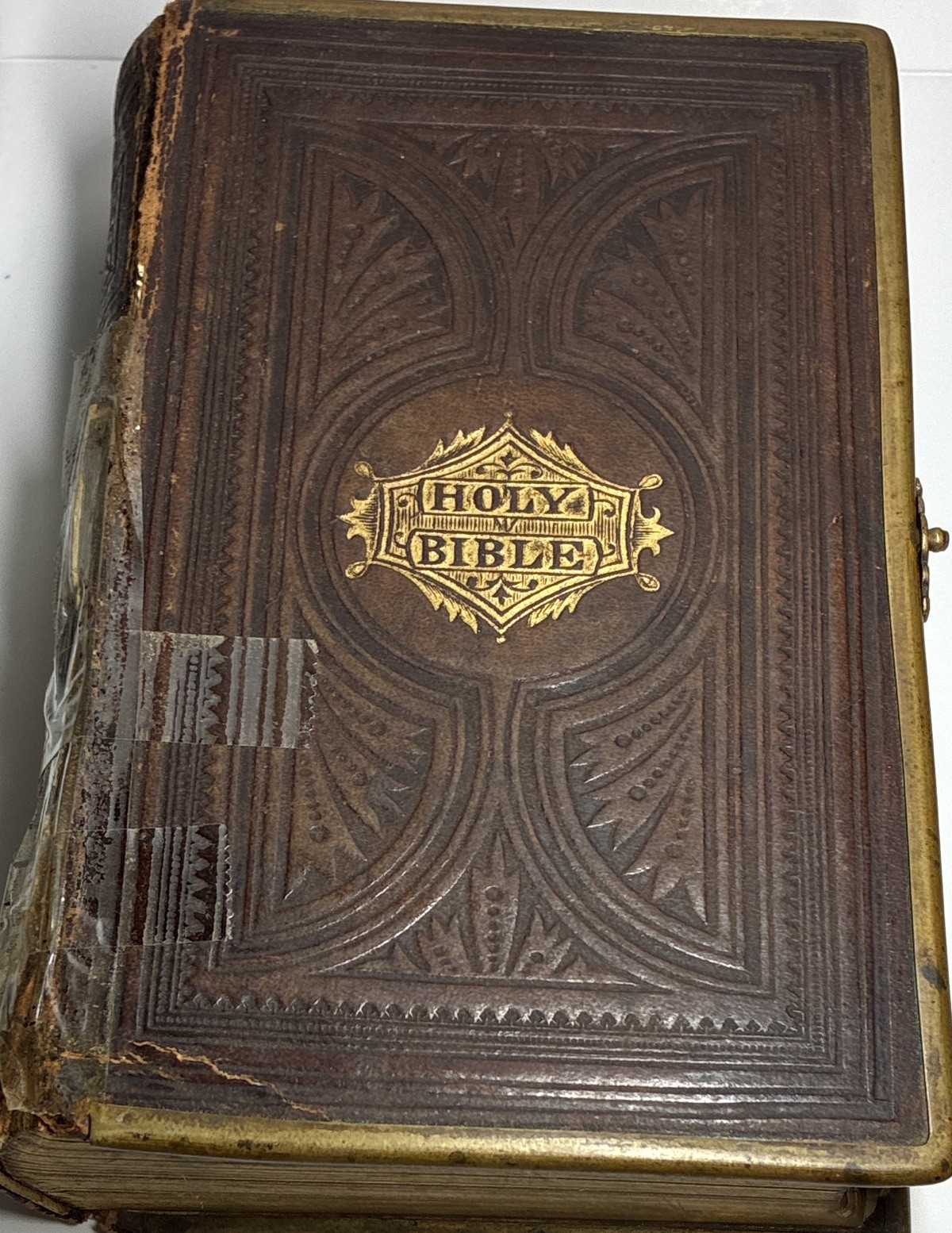 ANTIQUE 18c HOLY BIBLE GEORGE EYRE and WILLIAM SPOTTISWOODE Gilt Edges, English