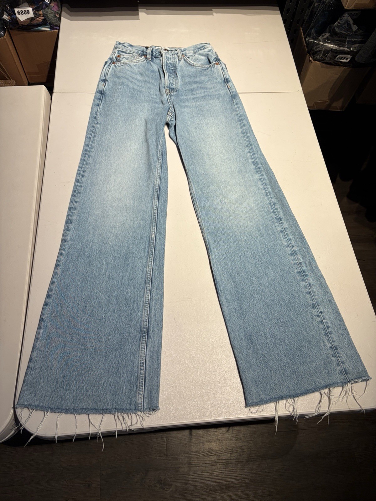 Levi’s Re/Done Jeans Men’s 24 Blue 70’s Ultra Flare Wide Leg Raw Hem Levis 24x32 Levi’s Re/Done Jeans Men’s 24 Blue 70’s Ultra Flare Wide Leg Raw Hem Levis 24x32