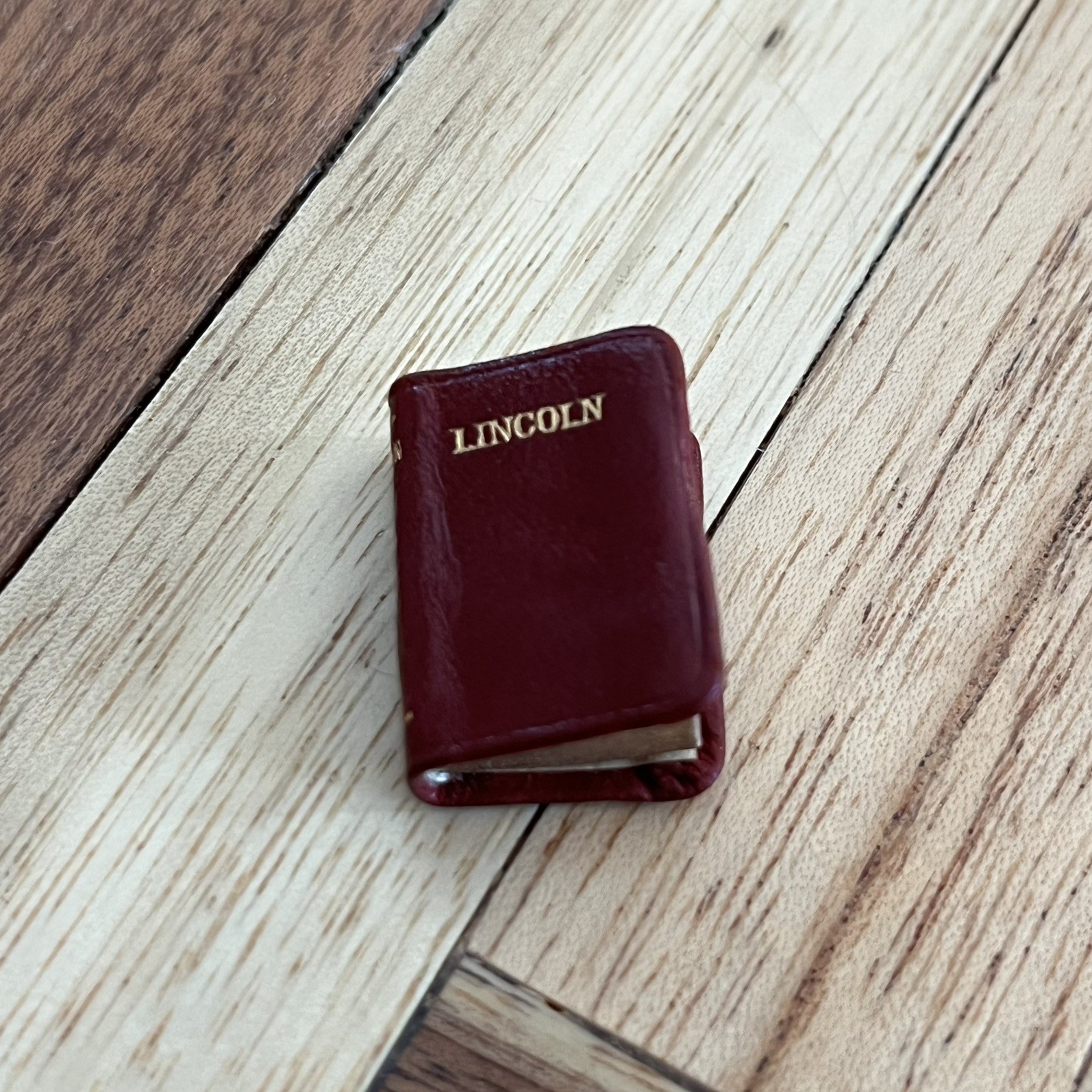 Antique 1929 Kingsport Press Miniature Book Addresses of Abraham Lincoln RARE