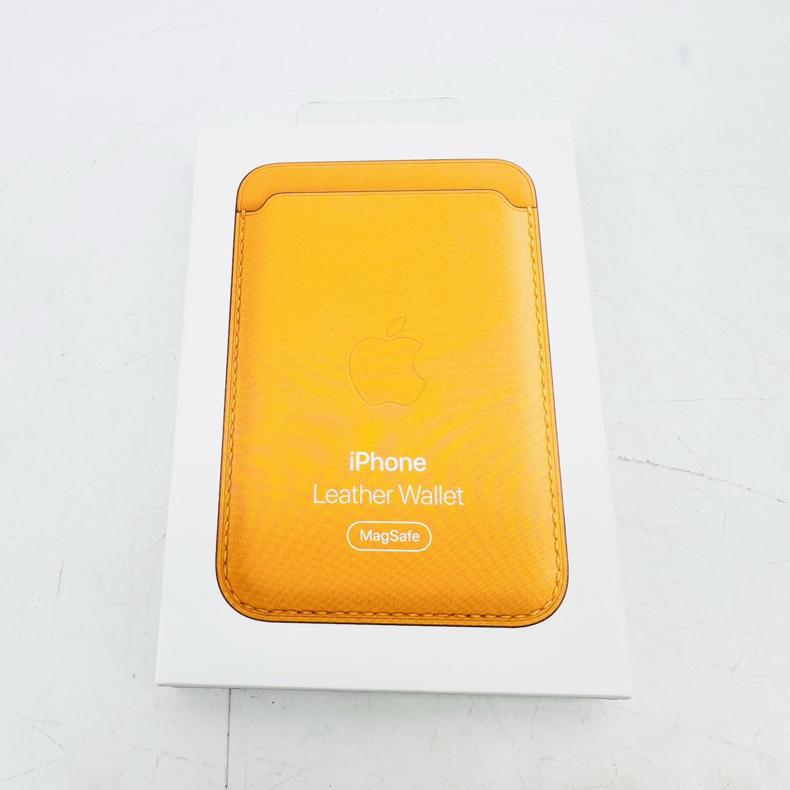 Genuine Apple iPhone LEATHER Wallet with MagSafe Orange - A2504 MHLP3ZE/A  -NEW