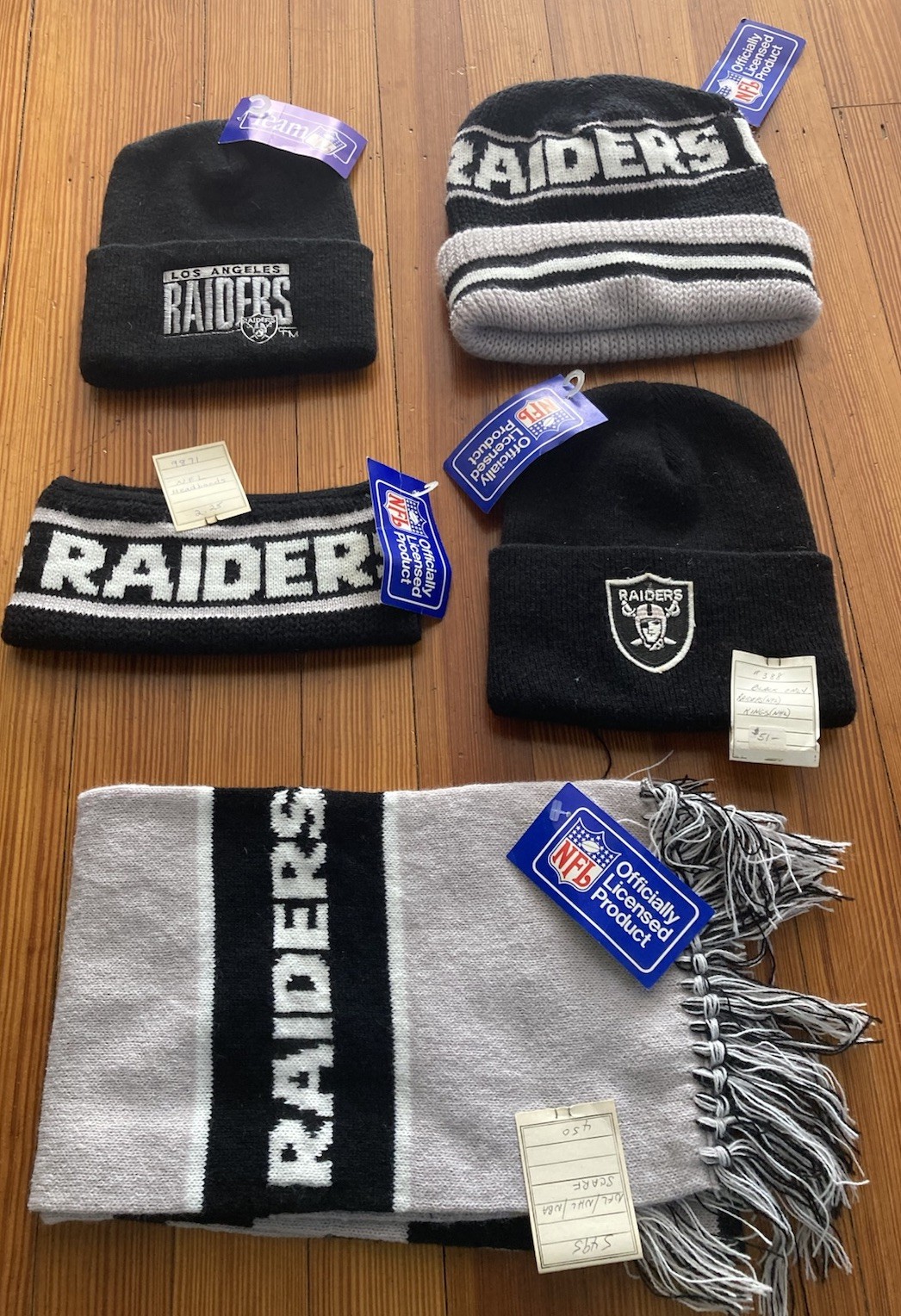 5 VINTAGE LOS ANGELES RAIDERS 80s 90s LOGO NEW FONT BEANIE HAT LA NOS NWT USA 5 VINTAGE LOS ANGELES RAIDERS 80s 90s LOGO NEW FONT BEANIE HAT LA NOS NWT USA