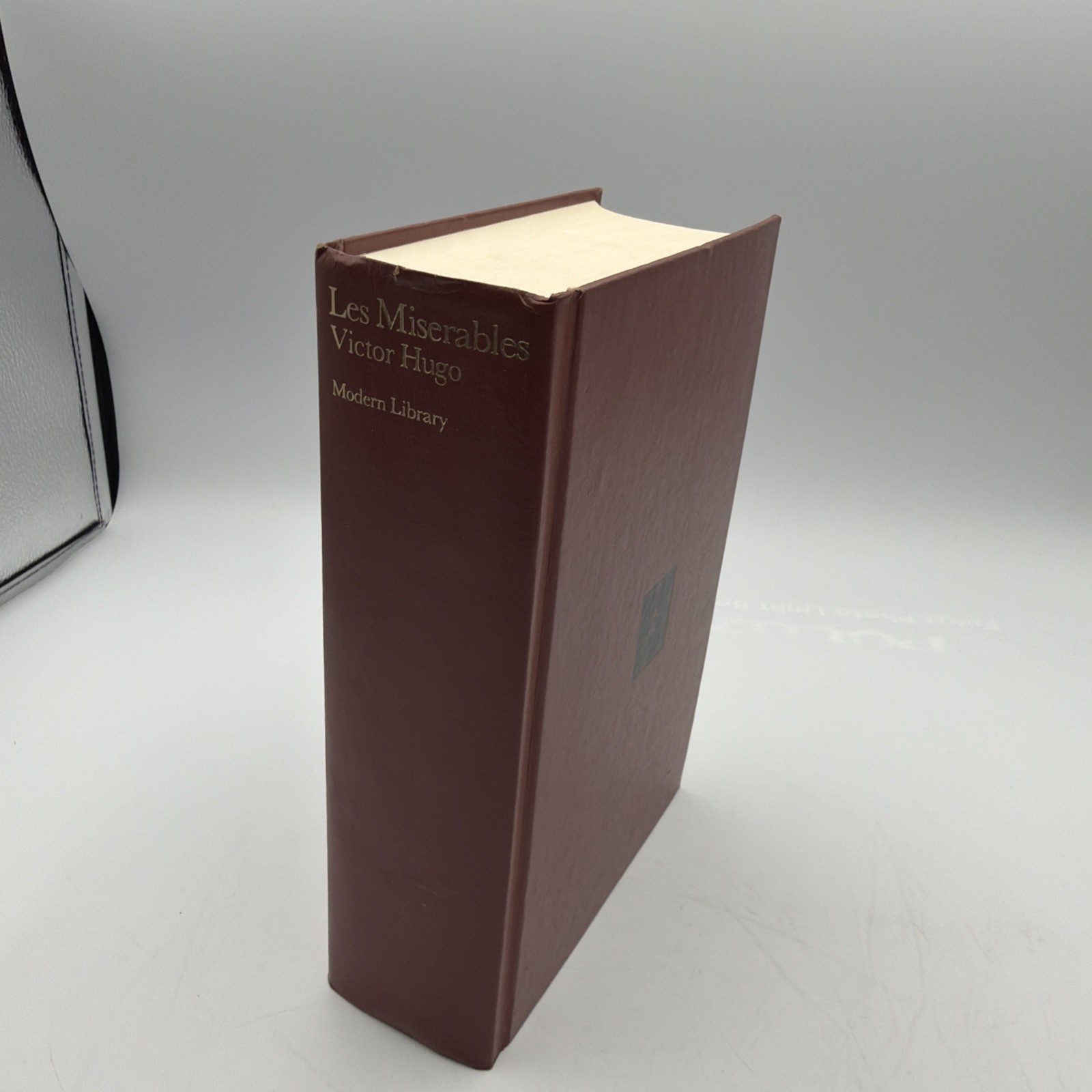 LES MISERABLES ~ Victor Hugo / Translated: Charles Wilbour ~ Modern Library HC LES MISERABLES ~ Victor Hugo / Translated: Charles Wilbour ~ Modern Library HC