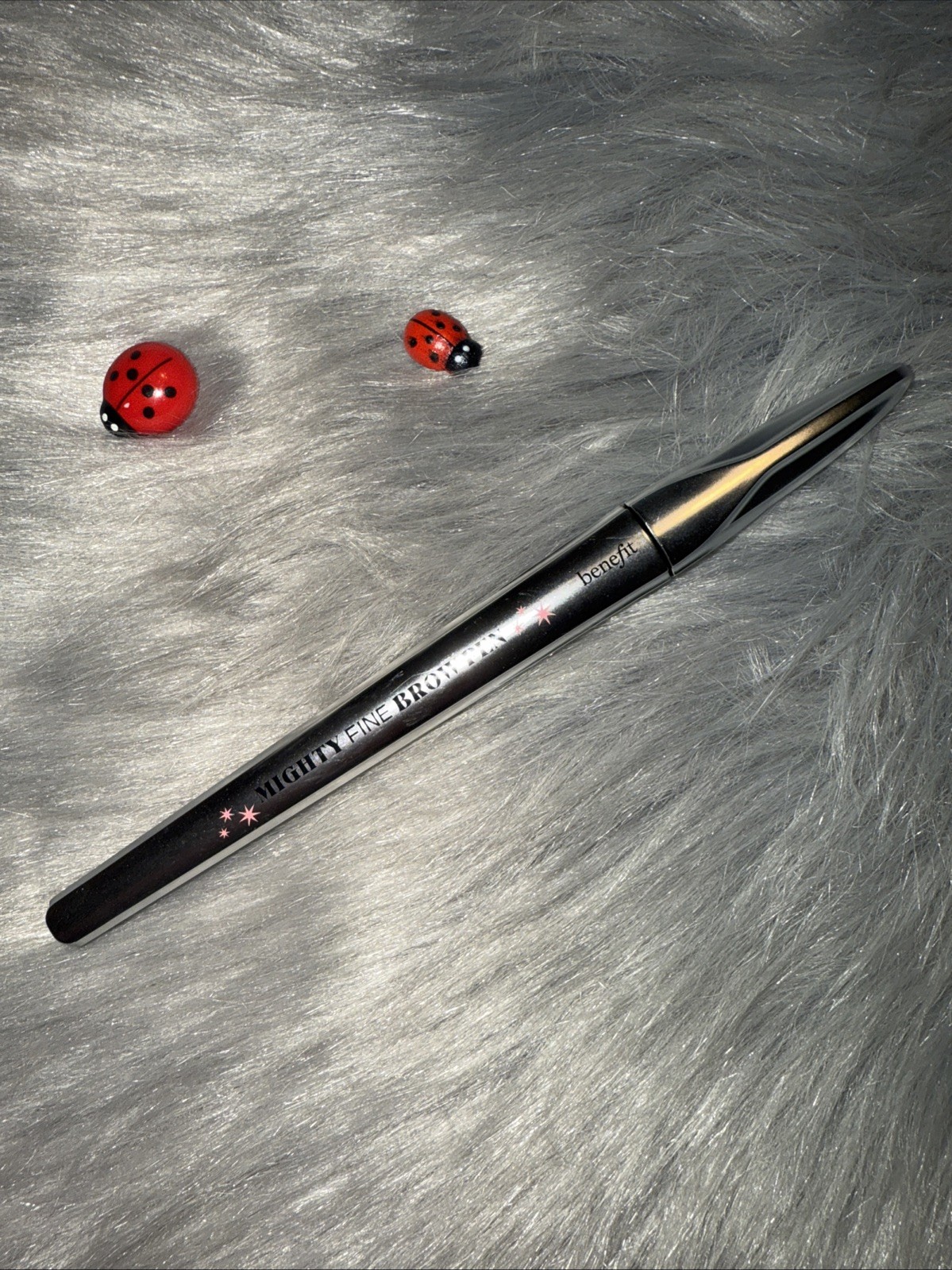 Full Size Benefit MIGHTY FINE BROW PEN \