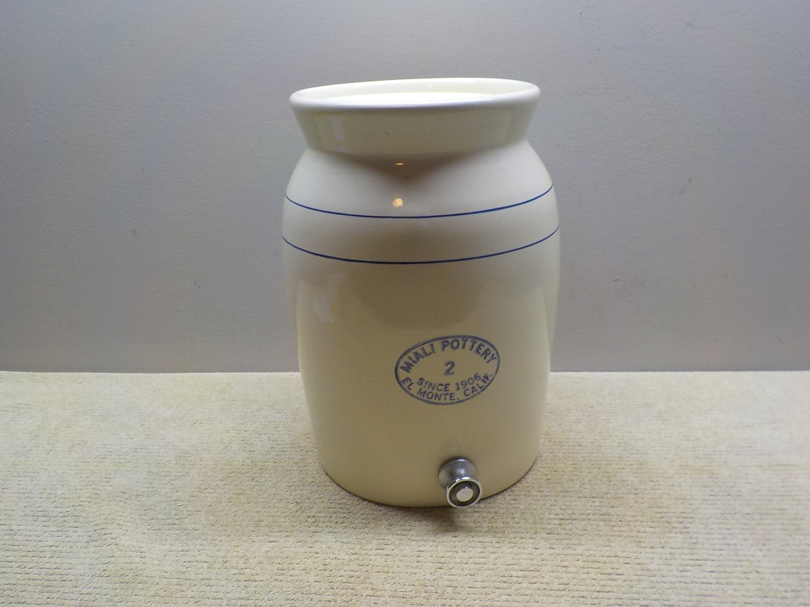 Vintage Miali Pottery 2 Gallon Ceramic Beverage Crock with Lid Vintage Miali Pottery 2 Gallon Ceramic Beverage Crock with Lid