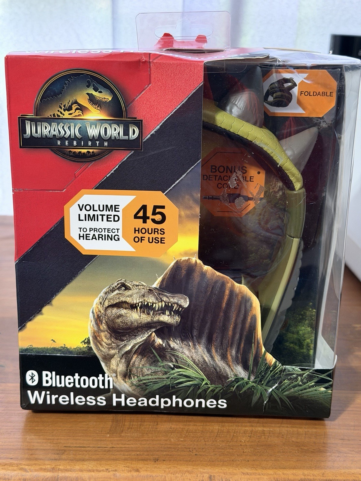 eKids Jurassic World Bluetooth Wireless Headphones eKids Jurassic World Bluetooth Wireless Headphones