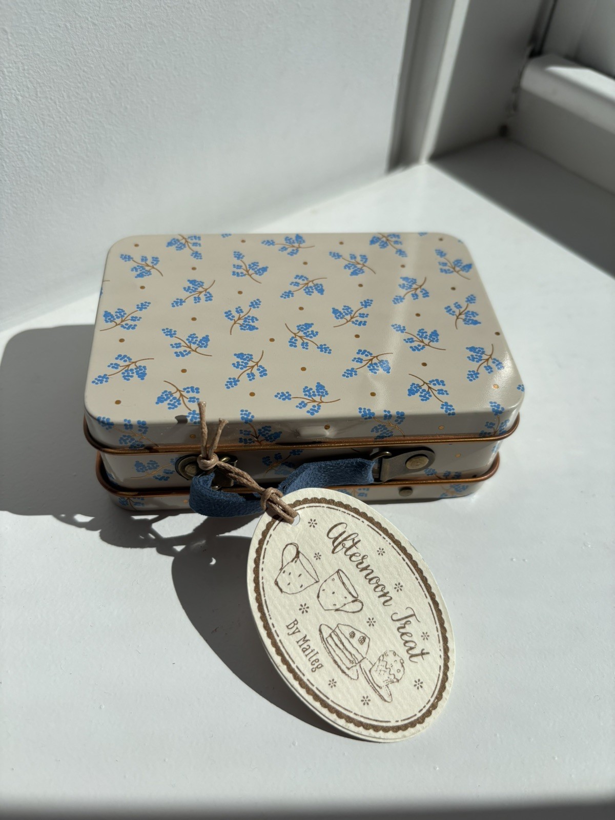 NWT Maileg Afternoon Royal Mouse Tea Treat Set Blue Madelaine Retired NWT Maileg Afternoon Royal Mouse Tea Treat Set Blue Madelaine Retired