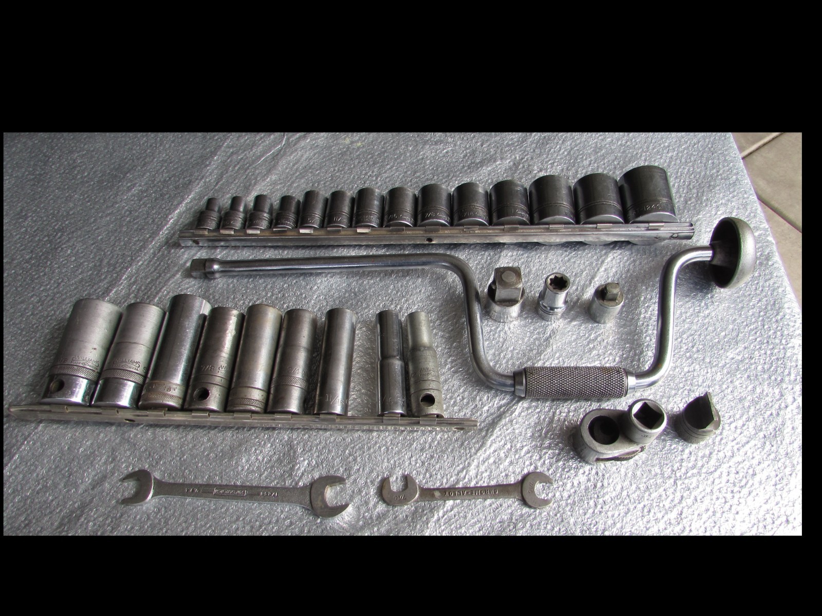 Vintage . Williams 1/2 Drive Socket Set 31 pieces  SAE shallow /deep/extras