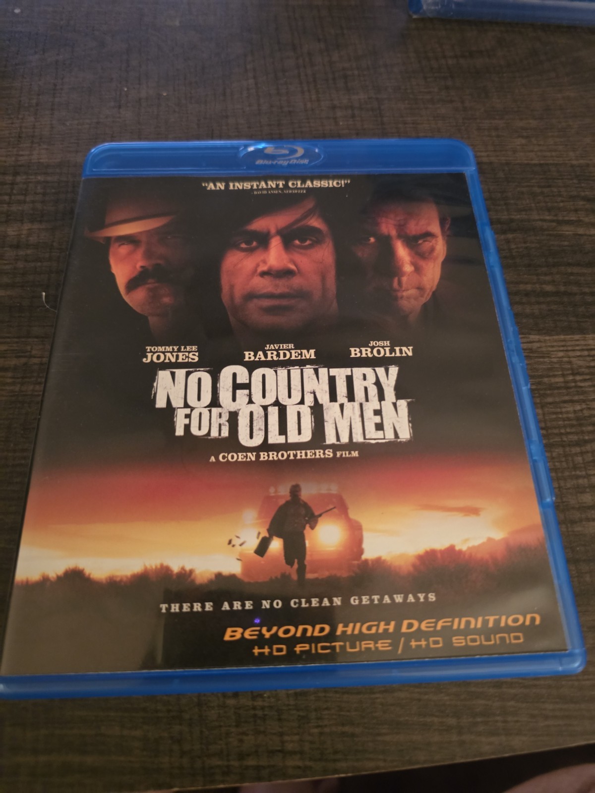 No Country for Old Men (Blu-ray Disc, 2007, Widescreen) Excellent Condition No Country for Old Men (Blu-ray Disc, 2007, Widescreen) Excellent Condition