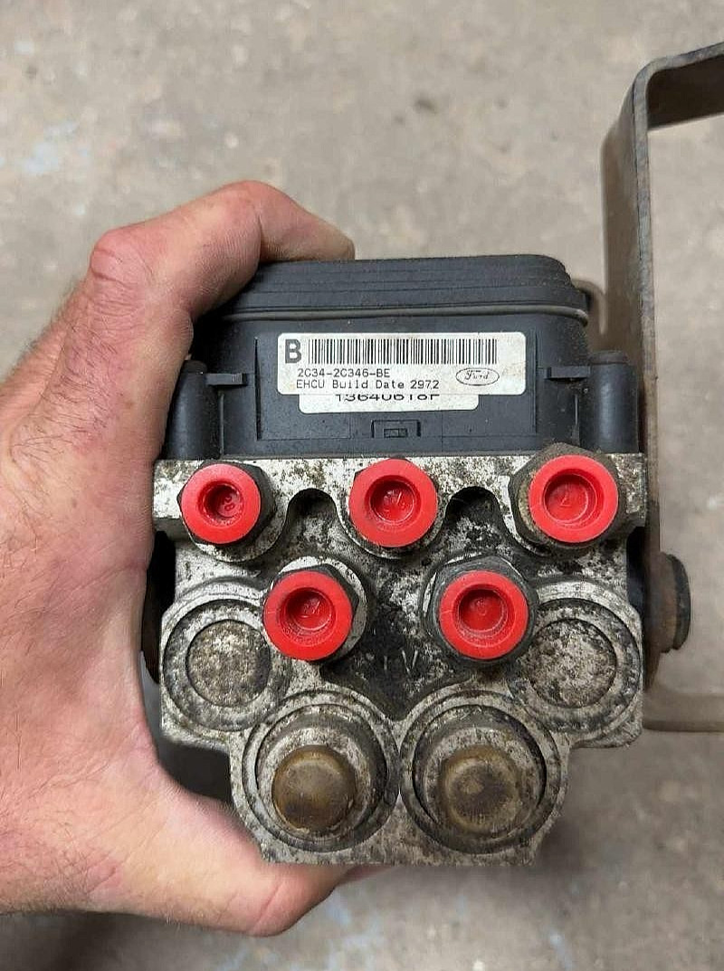 2002-2005 Ford Excursion ABS Anti-Lock Brake Pump Module Assembly OEM