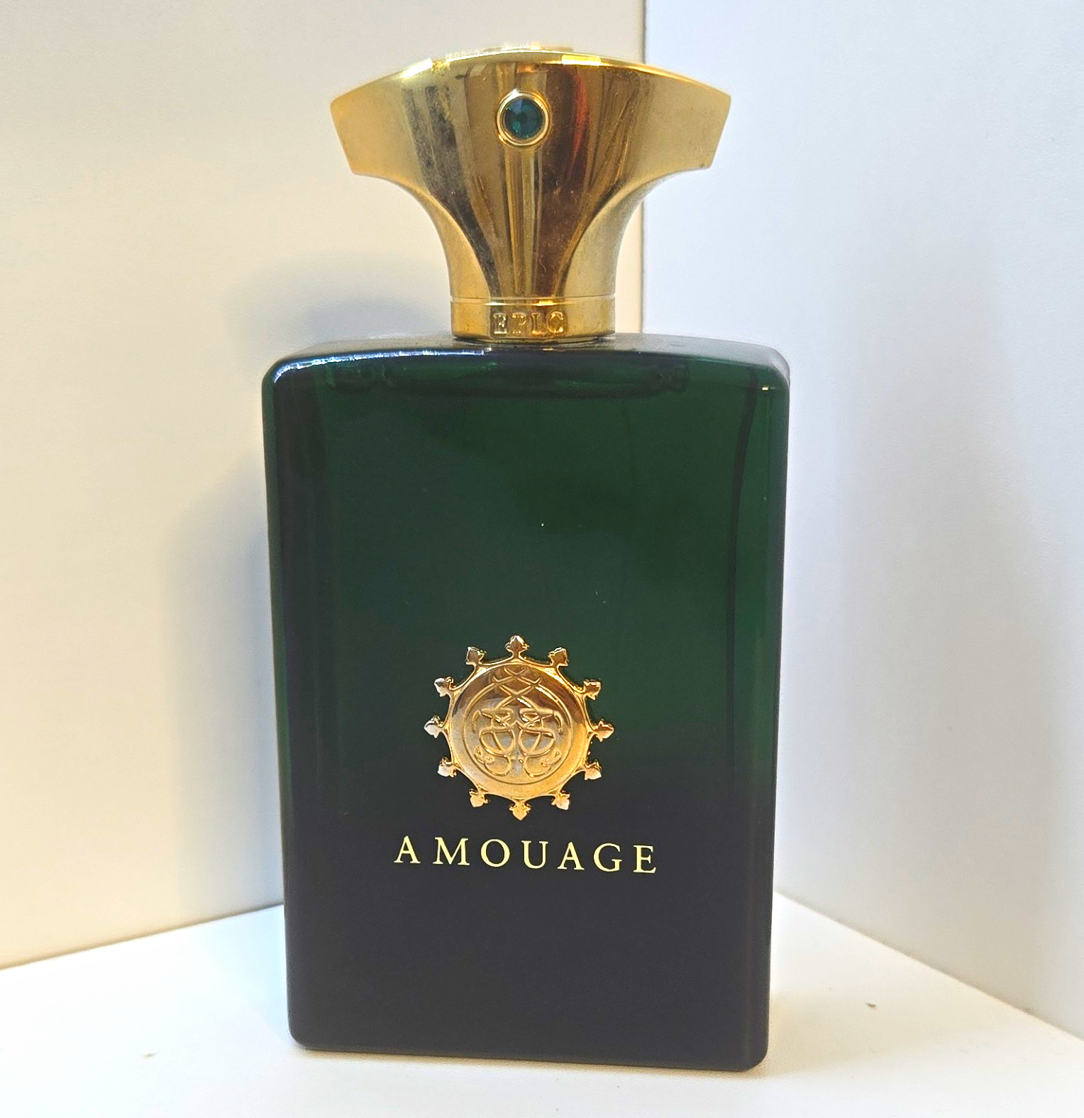 Amouage Epic Man Vintage Non Magnetic Cap Rare Eau De Parfum 100ml Amouage Epic Man Vintage Non Magnetic Cap Rare Eau De Parfum 100ml