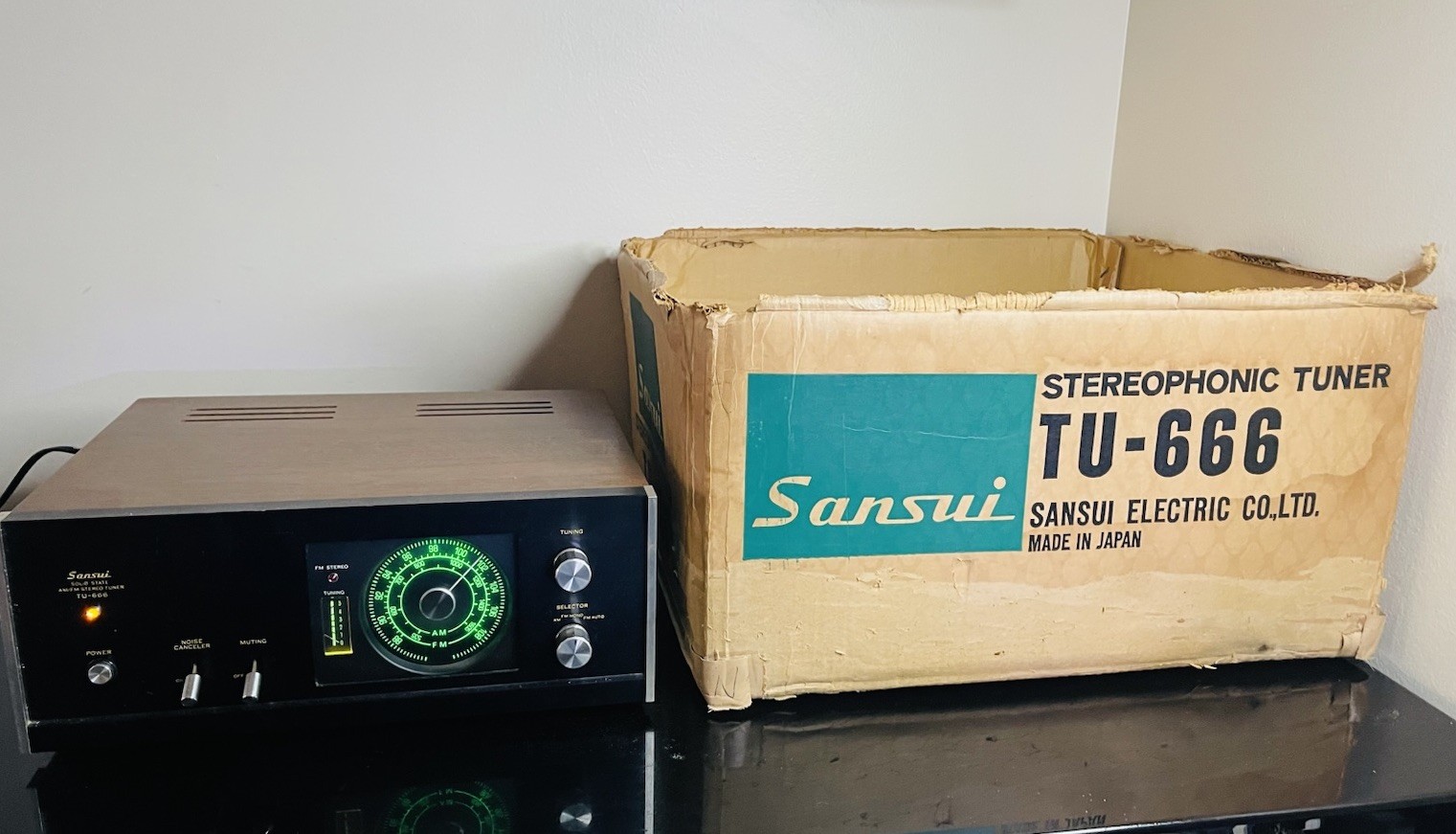 Vintage Sansui TU-666 Analog AM/FM Stereophonic Tuner