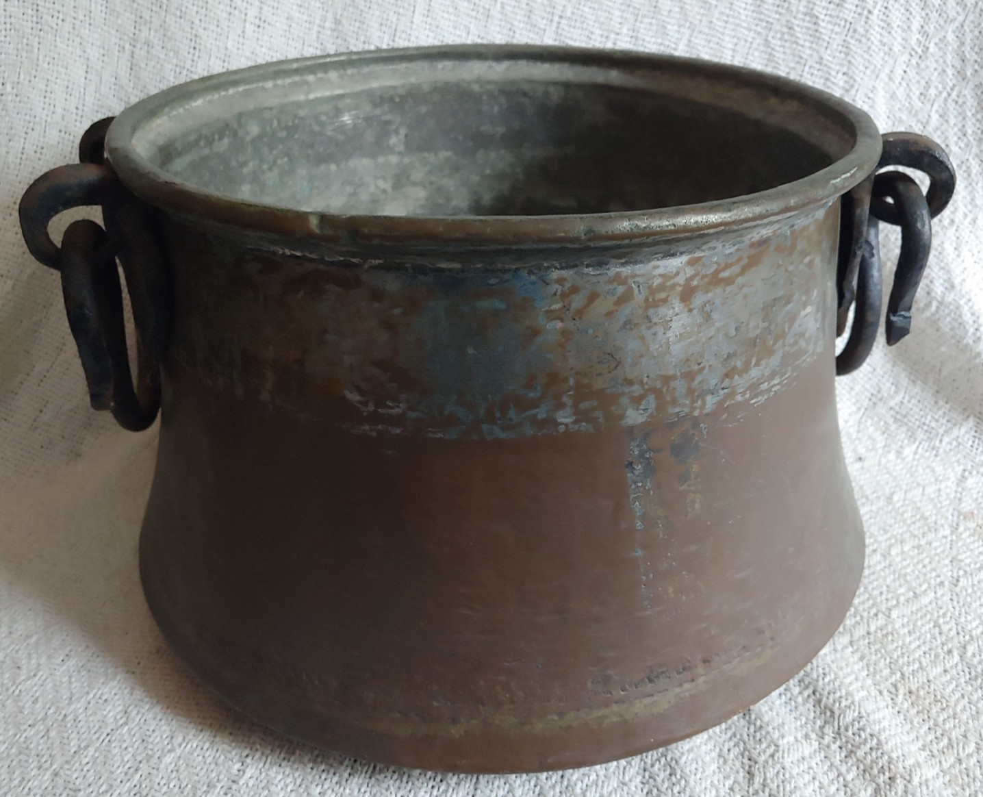 Antique VTG Large Copper Pot Dovetail Seam Wrought Iron Swing Handles 11\