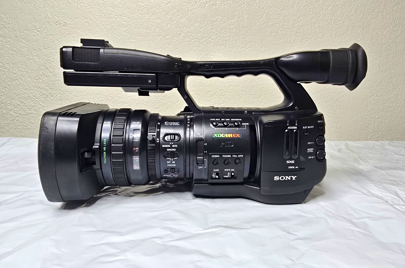 Sony PMW-EX1 XDCAM EX HD Pro Camcorder SxS 14x 3.5\