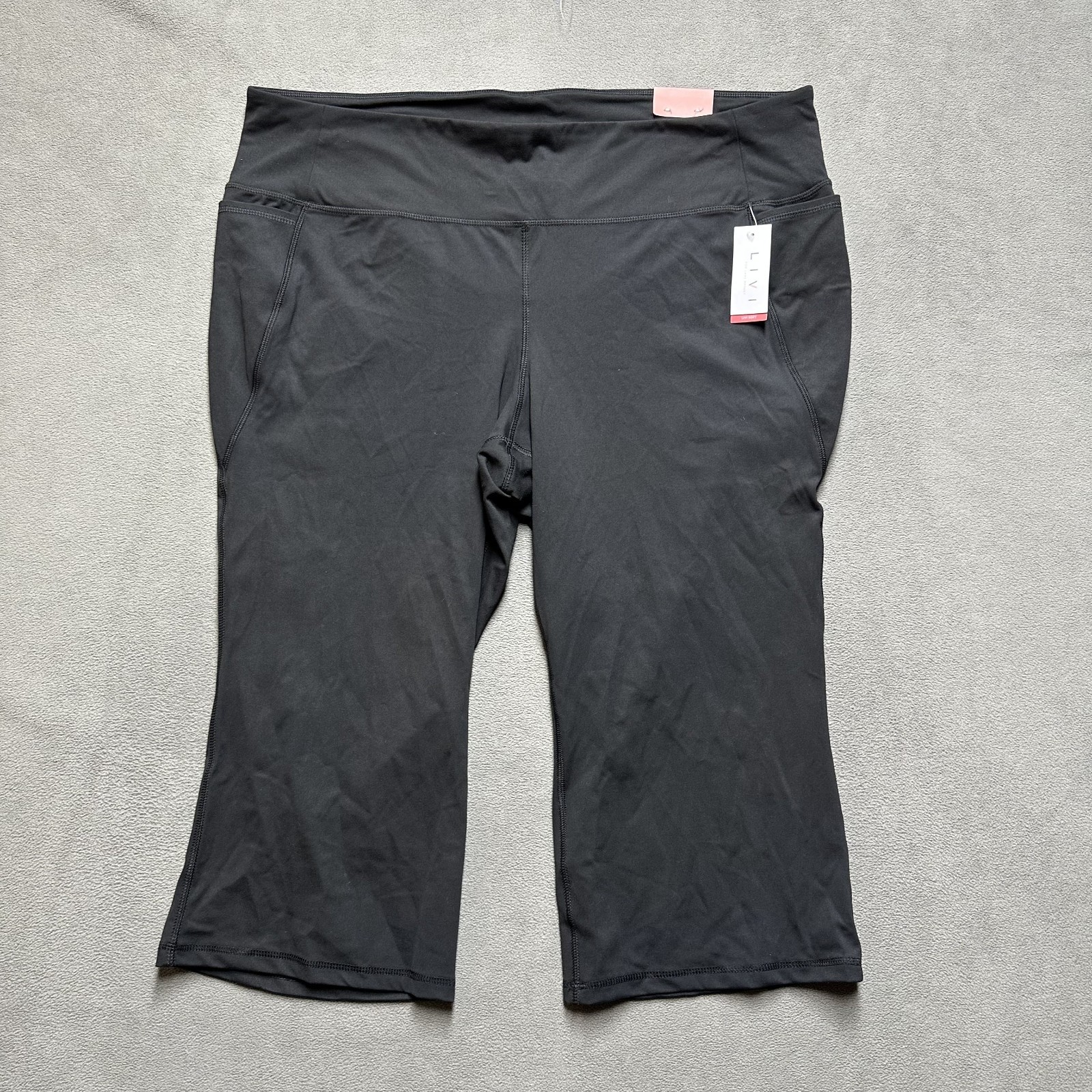 NWT Lane Bryant Yoga Pants Womens 26/28 Livi Soft Bootcut Capri Pockets Stretch