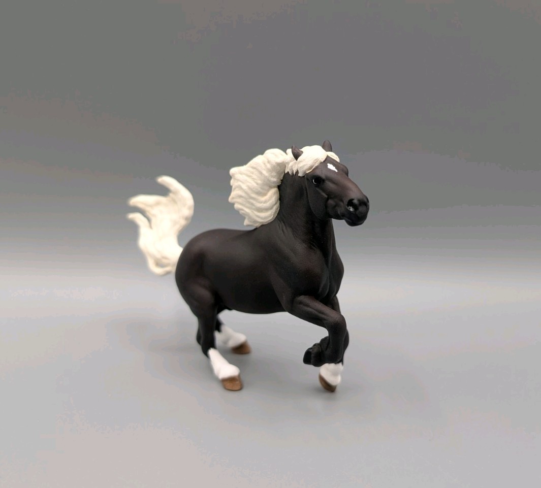 Breyer Stablemates Horse • Custom Augustus • CM Dark Flaxen Liver Chestnut Draft Breyer Stablemates Horse • Custom Augustus • CM Dark Flaxen Liver Chestnut Draft
