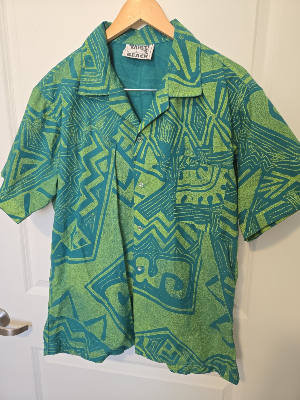 VINTAGE Tahiti Beach Lg. Hawaiian Shirt,camp,tapa,geo,green,teal,lime,80\'s,orig.