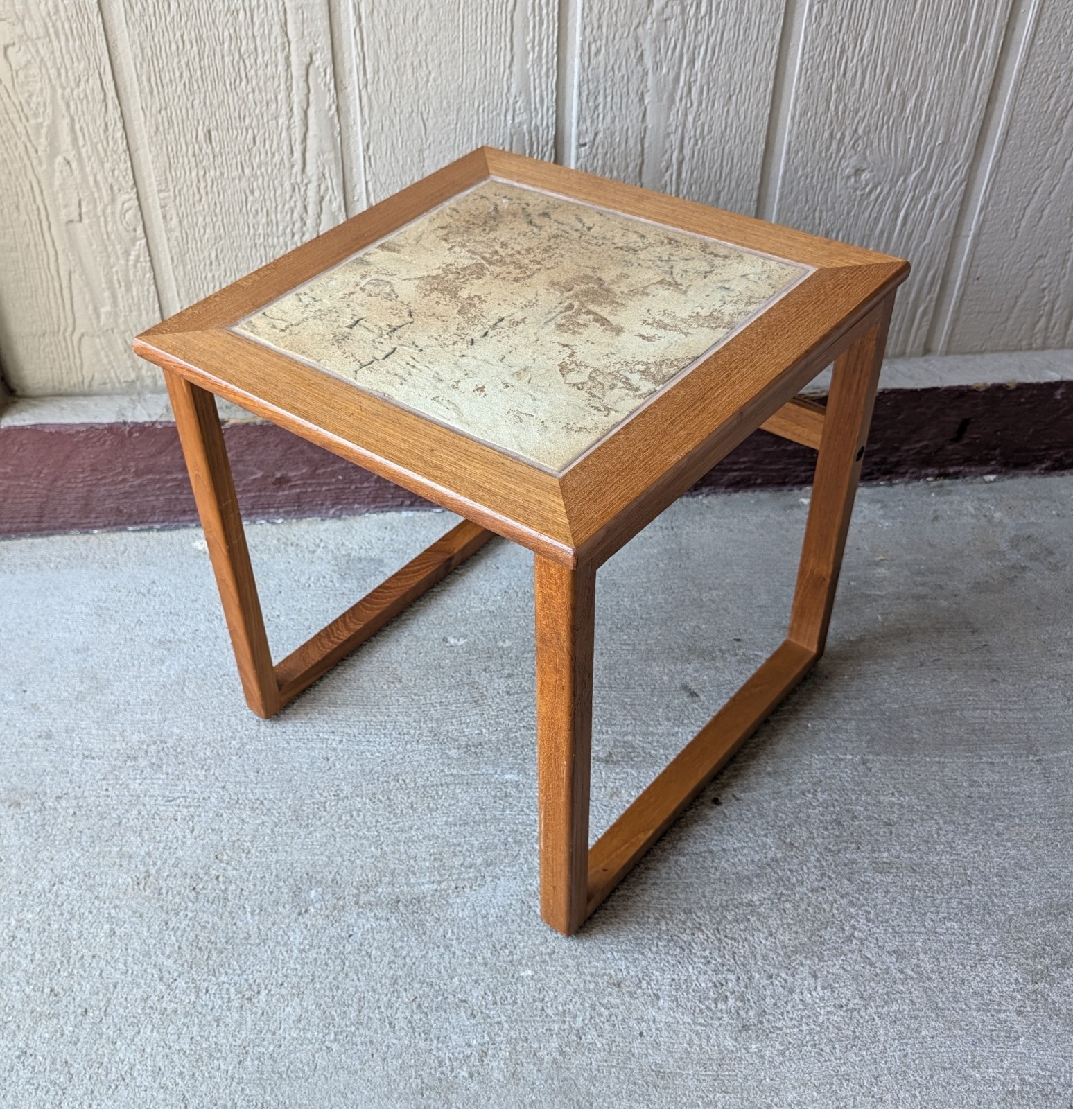 Vintage Mid Century Danish Modern Tile Top Teak Wood Side Table Plant Stand Y53