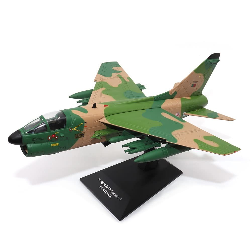 1:72 Classic Car Diecast Vehicle Model Camouflage Green