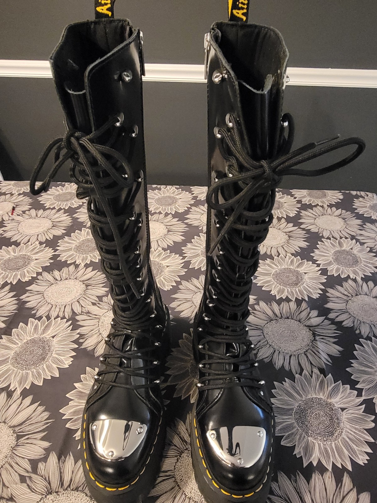 Dr. Martens 1B60 LTT Max Black Knee High Lace-Up Side Zip Platform Boots 9