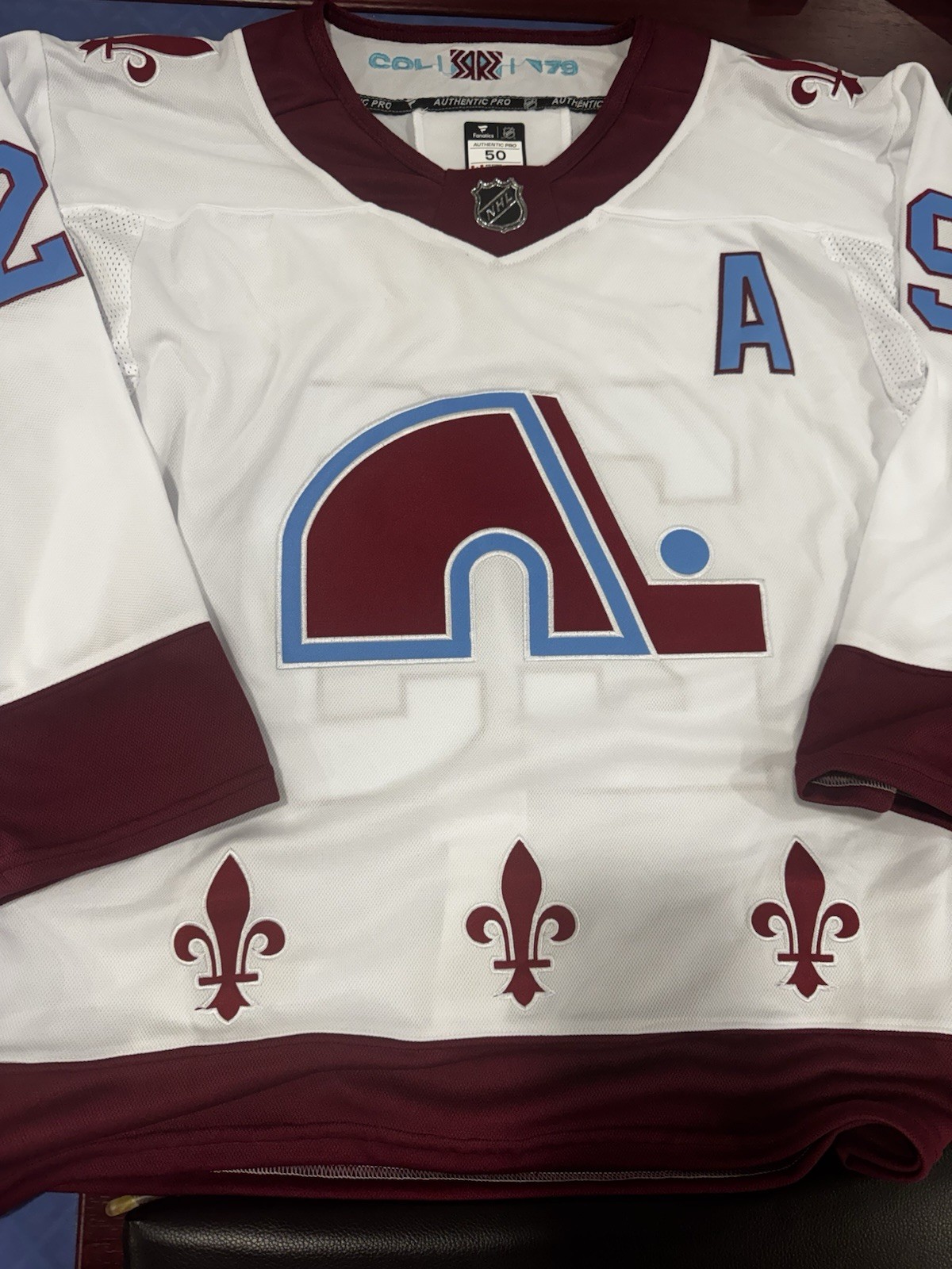 Nathan MacKINNON Quebec Nordiques / Colorado Avalanche Throwback Retro Jersey Nathan MacKINNON Quebec Nordiques / Colorado Avalanche Throwback Retro Jersey
