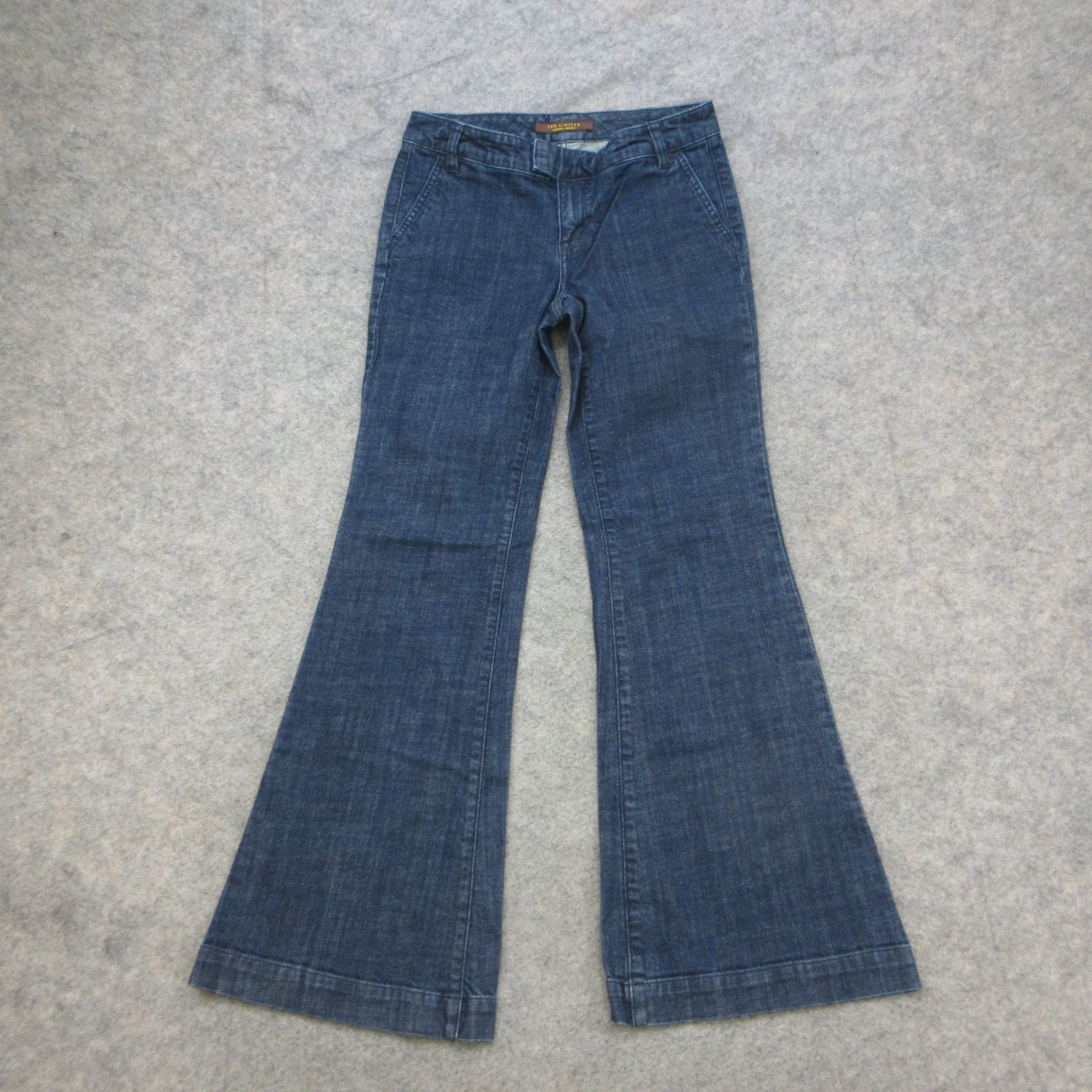 THE LIMITED Jeans Women’s Size 8 Dark Wash Flare Stretch Denim THE LIMITED Jeans Women’s Size 8 Dark Wash Flare Stretch Denim