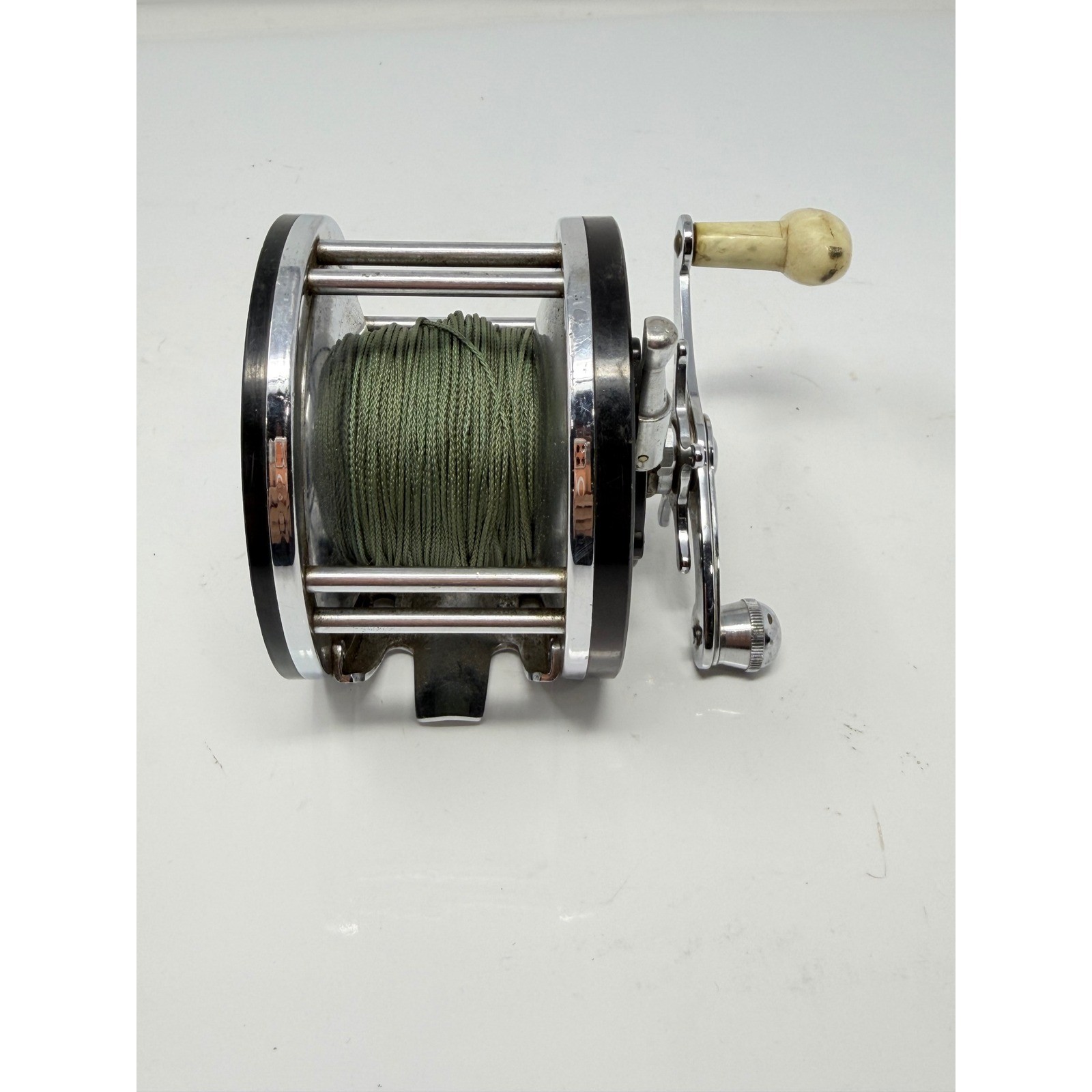 Ocean City No 110 Fishing Reel Black Silver Cream Green Vintage 250 Yard USA