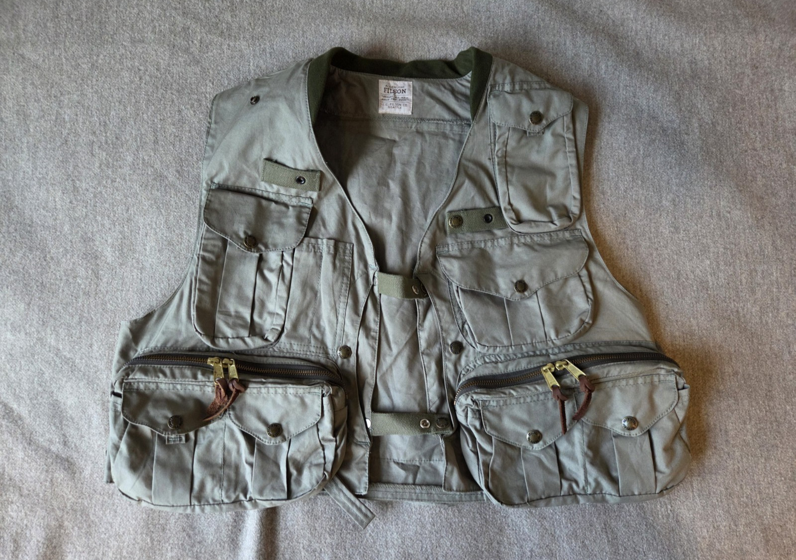 Filson Fly Fishing Guide Vest | Medium | USA Made | Otter Green | Discontinue