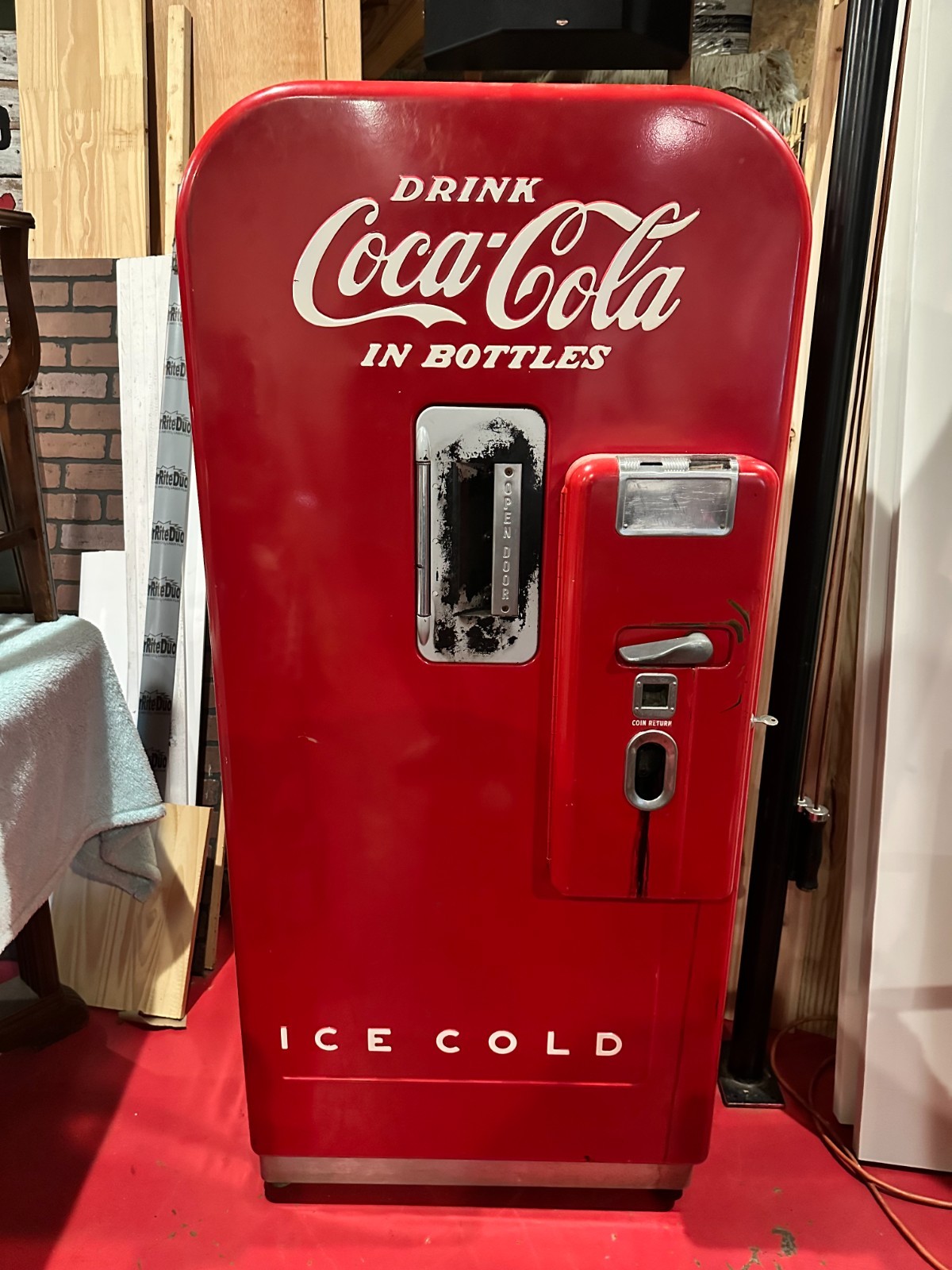 Vintage Restored Vendo 39 Coca Cola Coke Machine Vintage Restored Vendo 39 Coca Cola Coke Machine