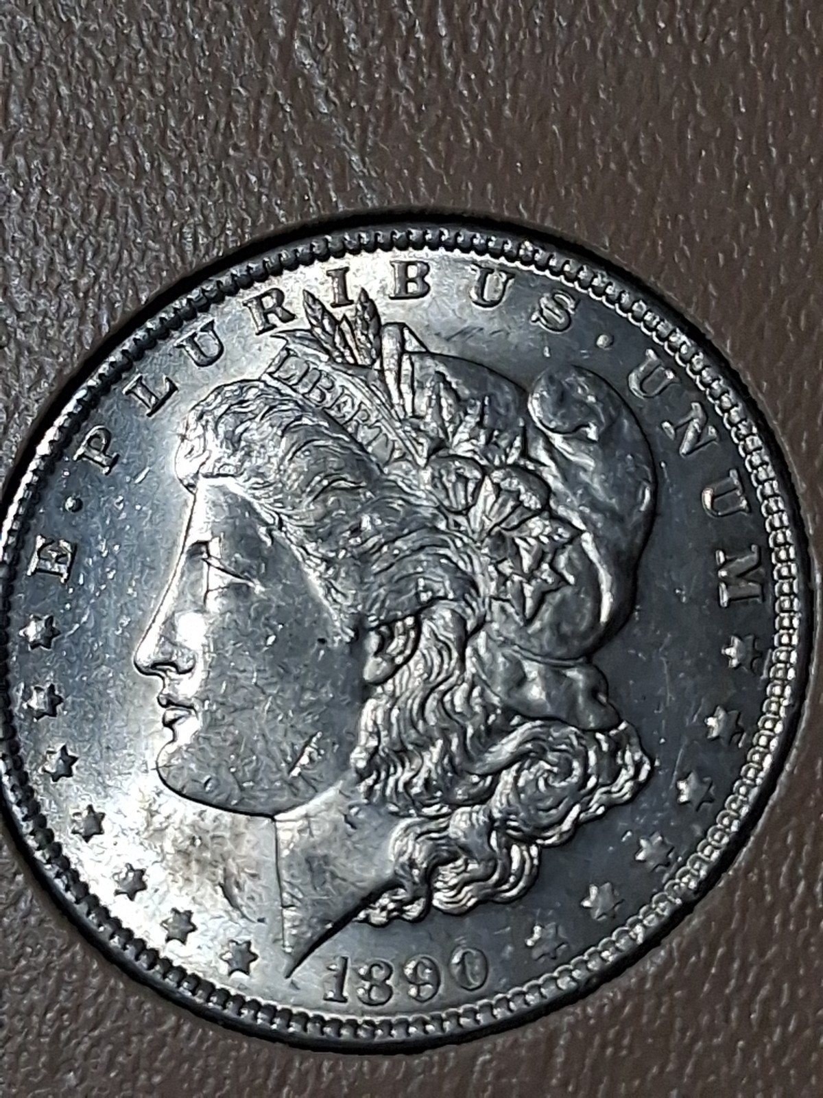 1890-P MORGAN SILVER DOLLAR. CHOICE BU. NICE