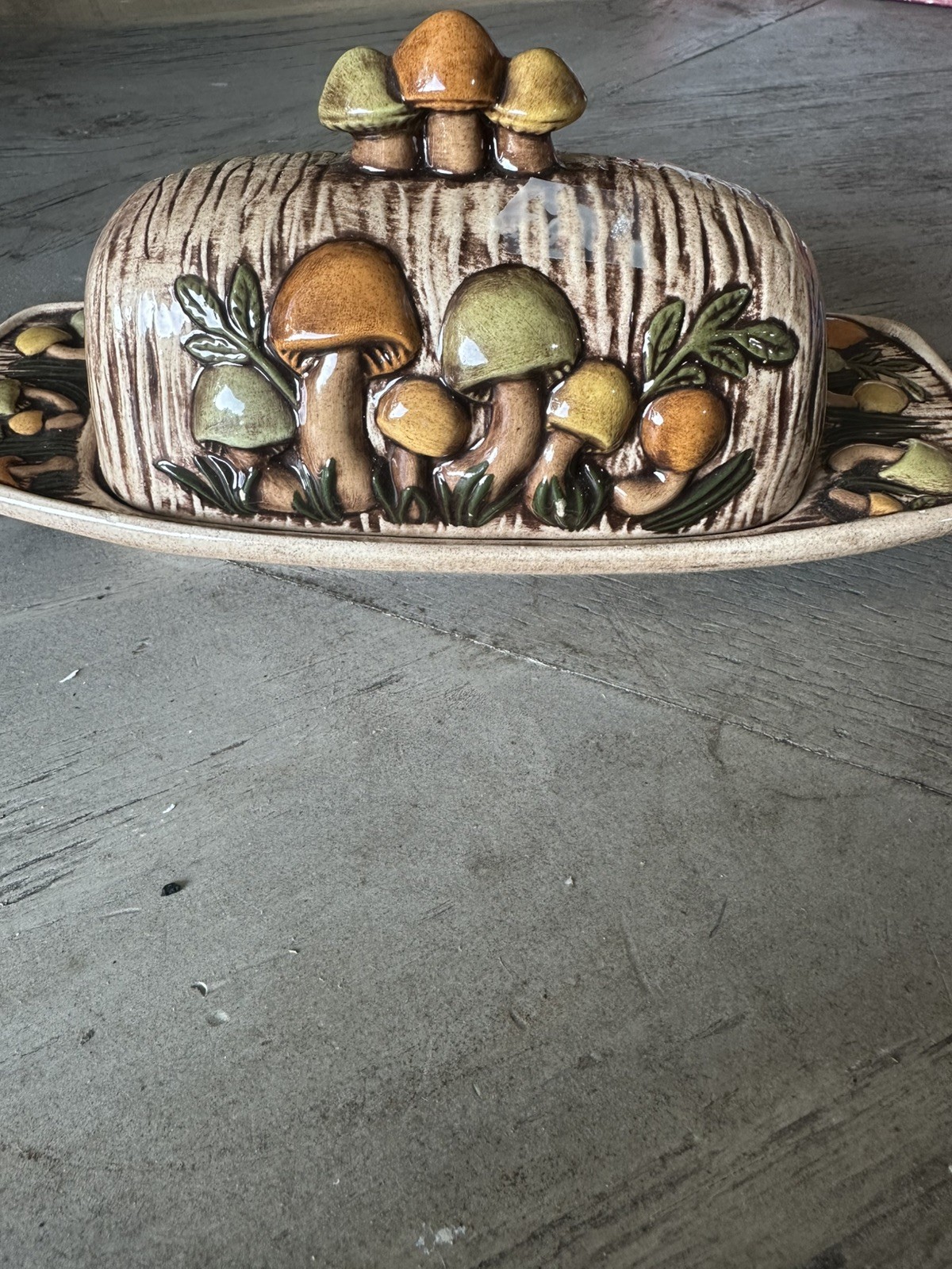 Vintage 1970’s Mushroom Butter Dish Arnels Ceramic Woodland Retro Glossy Kitchen