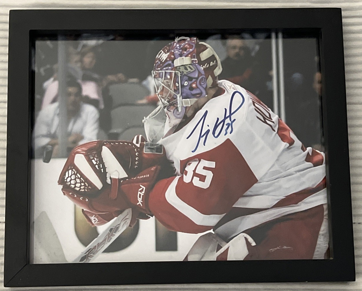 Jimmy Howard Signed NHL Detroit Red Wings 8x10 Framed Photo & COA Jimmy Howard Signed NHL Detroit Red Wings 8x10 Framed Photo & COA