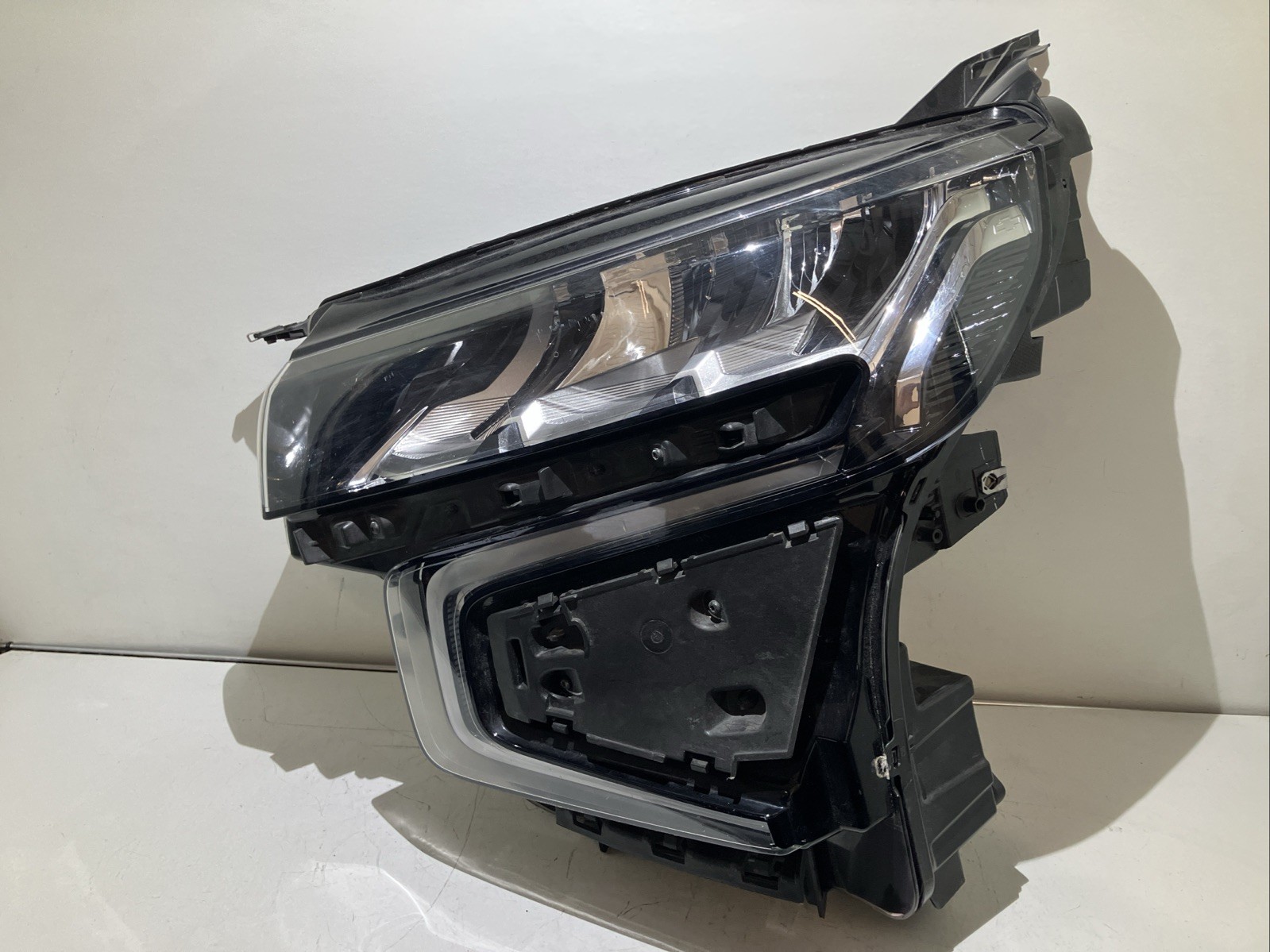 2021 - 2024 Chevrolet Tahoe Suburban Driver Left LH Full LED Headlight OEM 0355