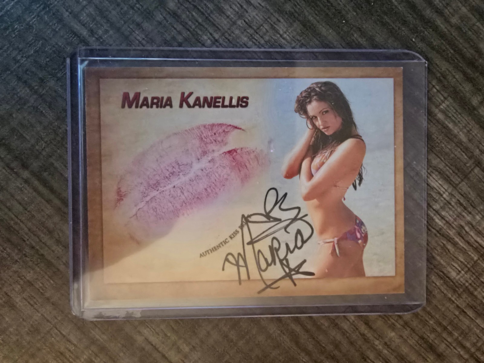 2018 Collector\'s Expo Maria Kanellis Autograph Kiss Card