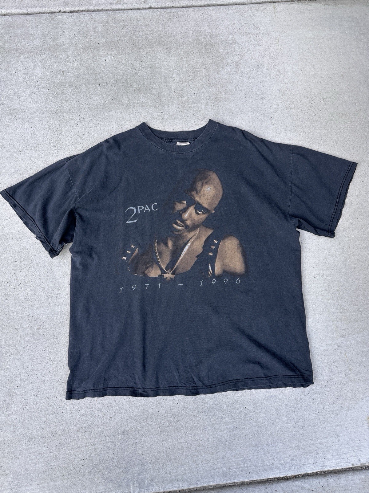 Vintage 90s Tupac 2pac 90s Memorial T Shirt XL Made In USA Rap Cronies Tee